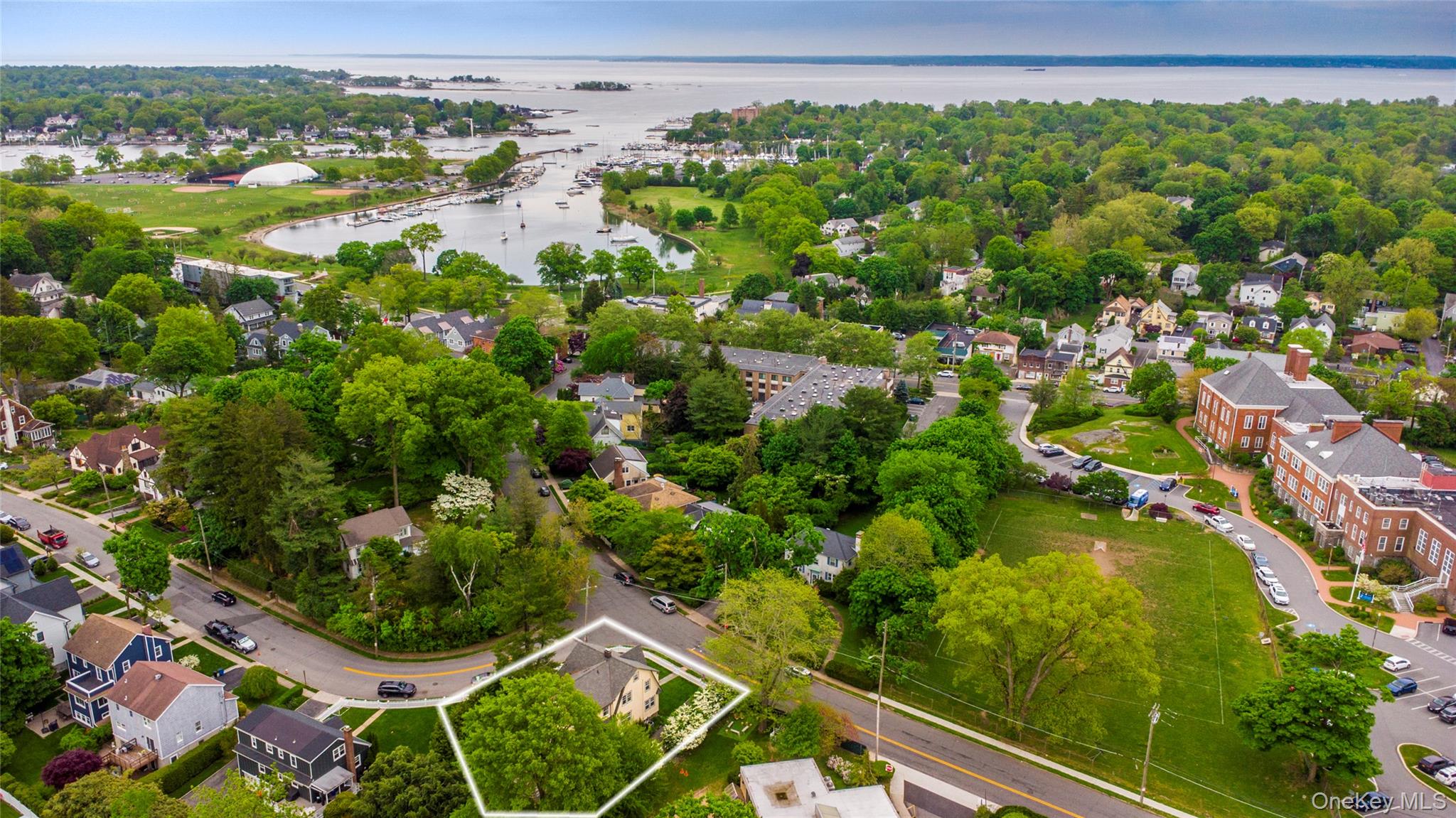 #17 photo, 157 Rockland Avenue, Mamaroneck , NY 10543