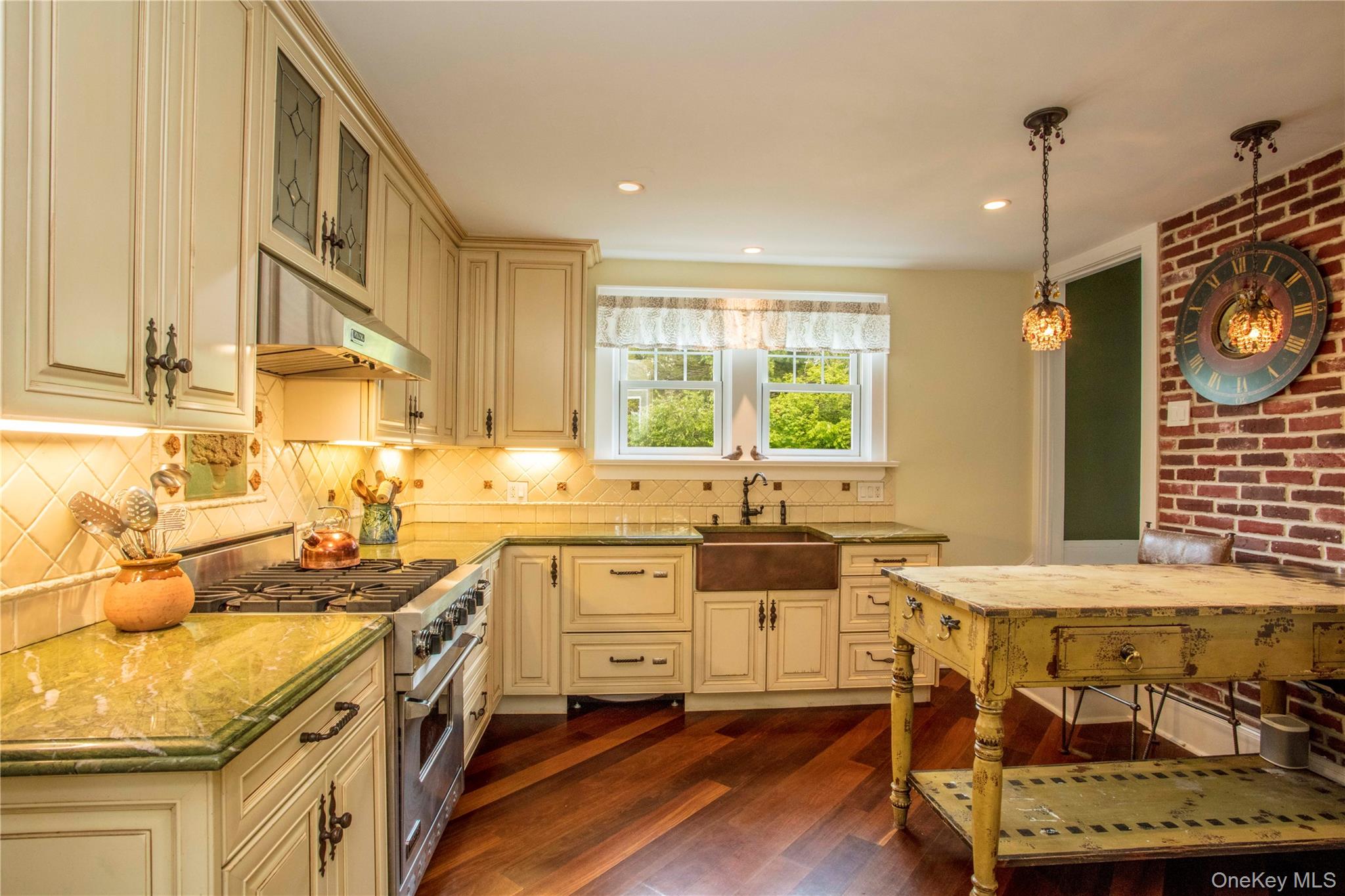 #5 photo, 157 Rockland Avenue, Mamaroneck , NY 10543