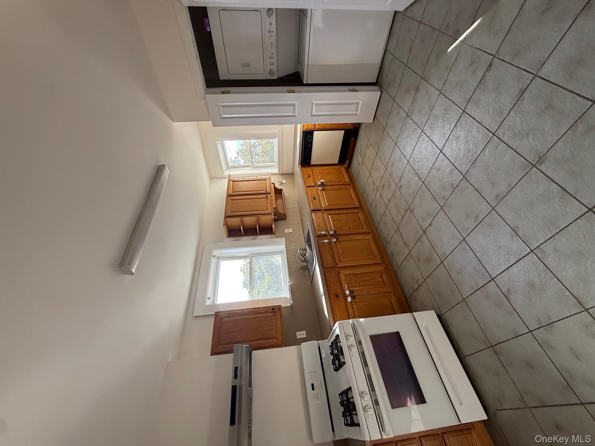 #4 photo, 837 White Plains Road, Scarsdale , NY 10583