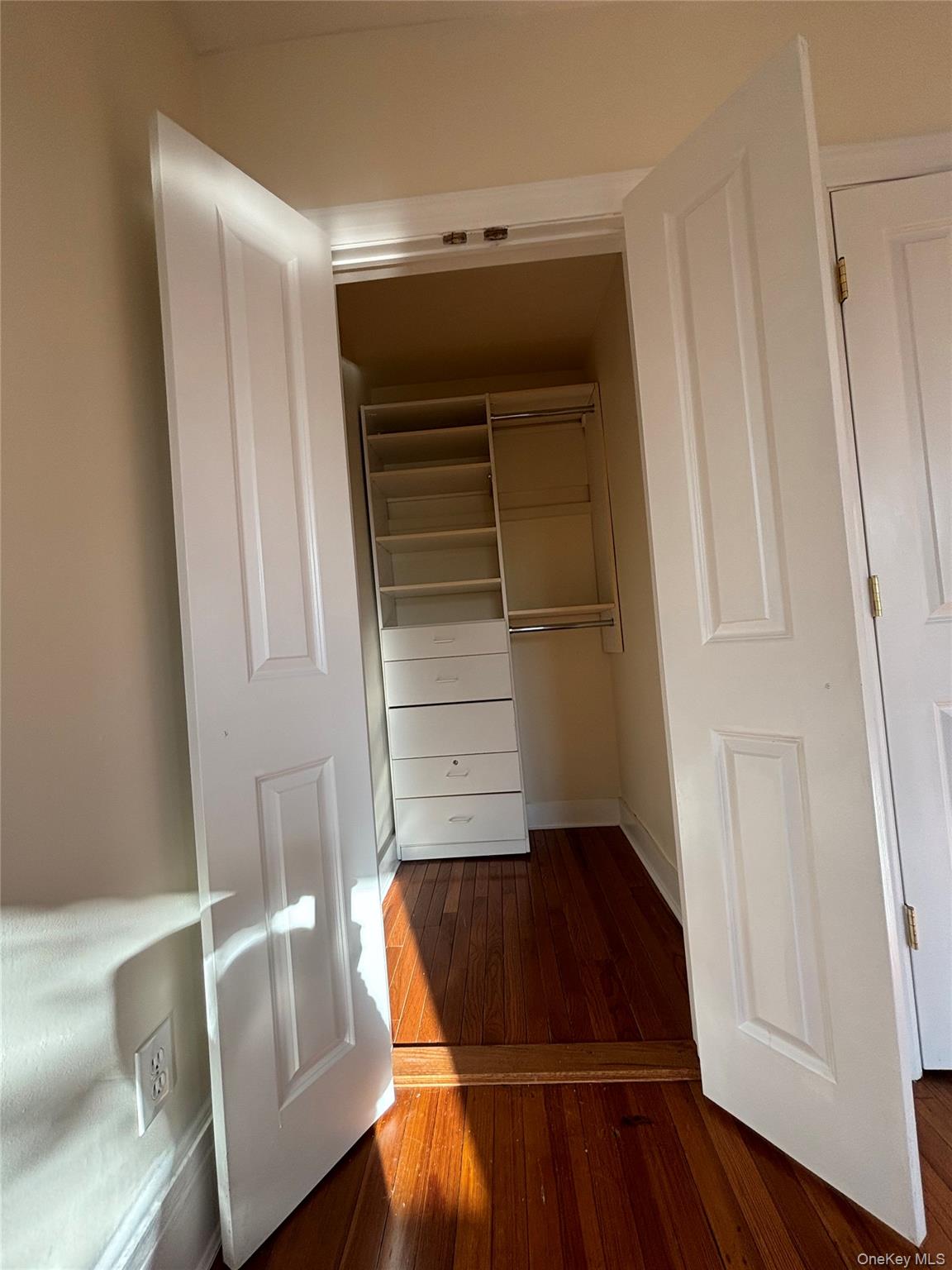 #8 photo, 837 White Plains Road, Scarsdale , NY 10583