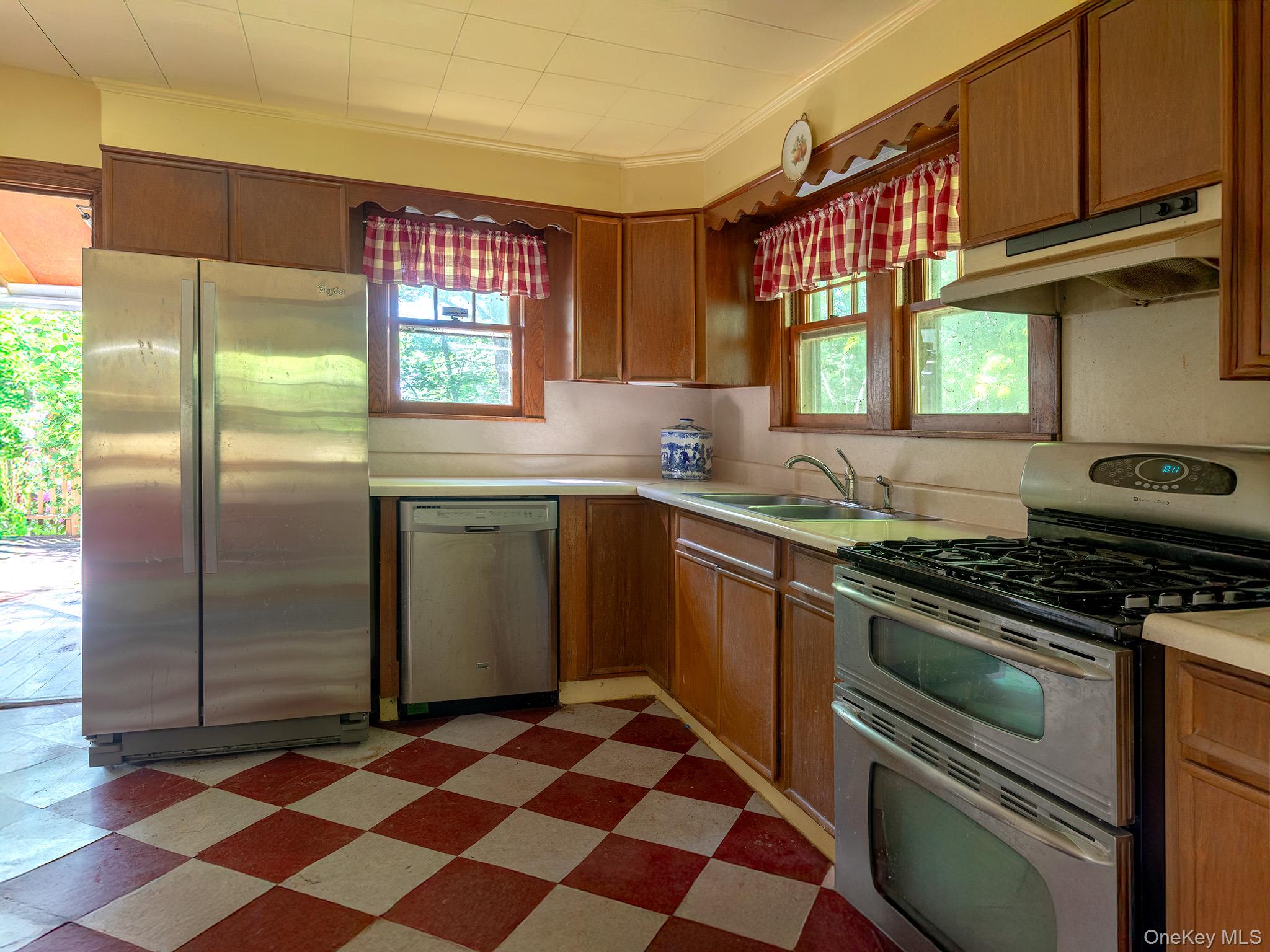 #10 photo, 328 Lakeview Drive, Highland Lake , NY 12743