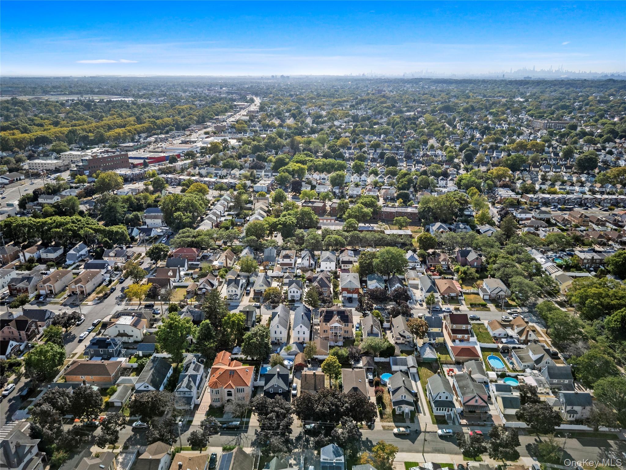 #14 photo, 8732 258th Street, クイーンズ区 Floral Park , NY 11001