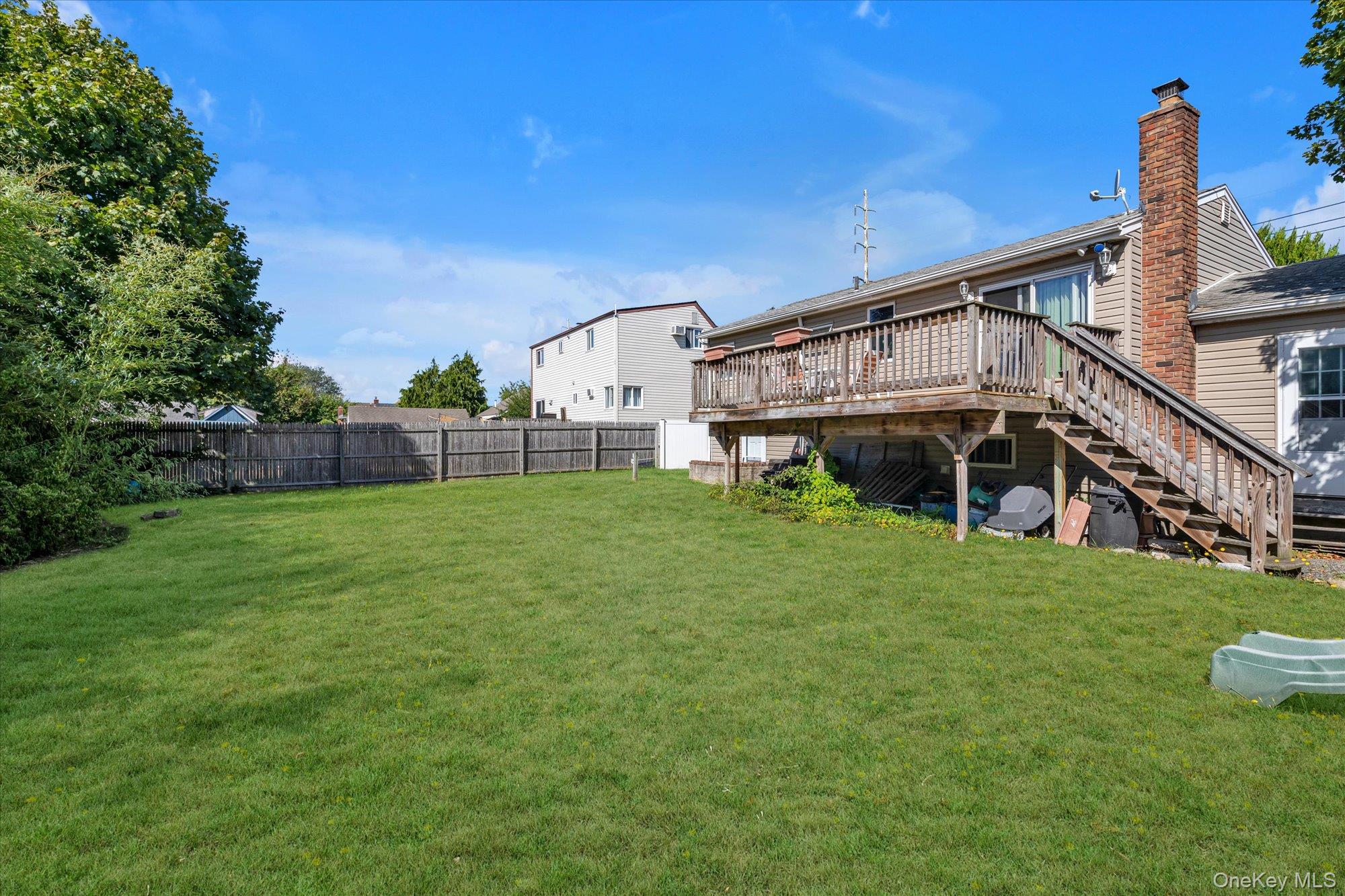 #15 photo, 261 E Hoffman Avenue, サフォーク郡 Lindenhurst , NY 11757