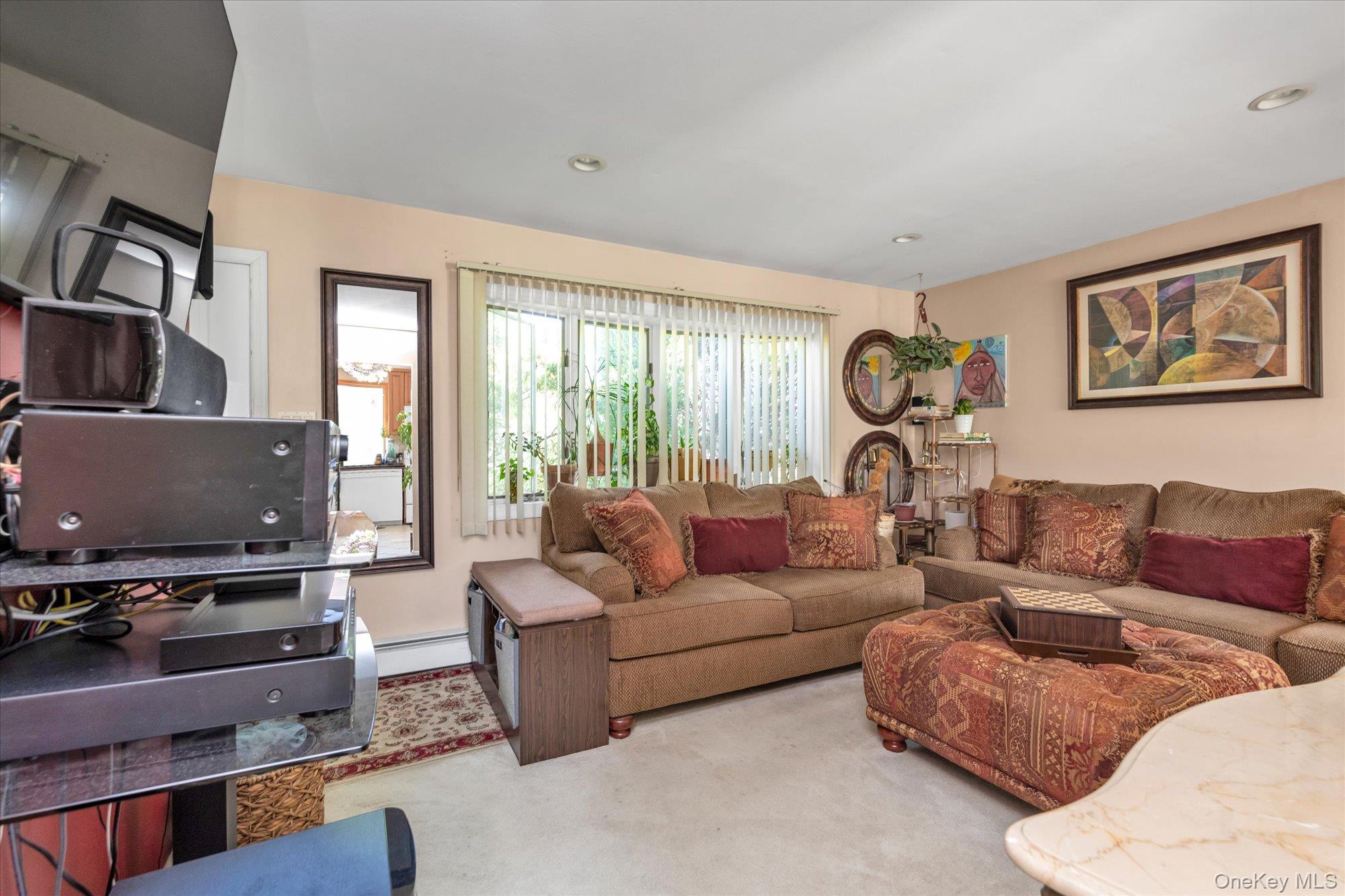 #4 photo, 261 E Hoffman Avenue, サフォーク郡 Lindenhurst , NY 11757