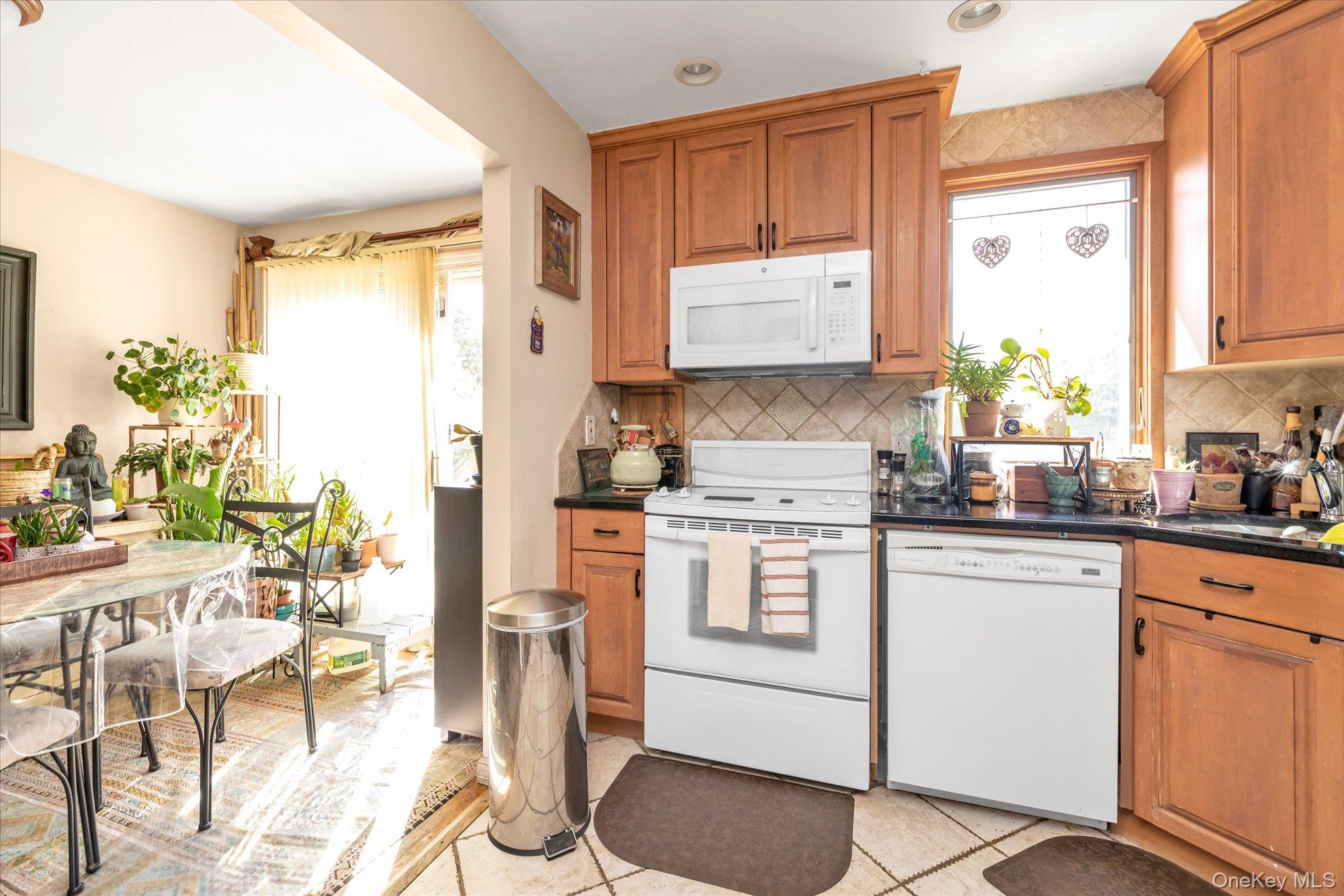 #6 photo, 261 E Hoffman Avenue, サフォーク郡 Lindenhurst , NY 11757