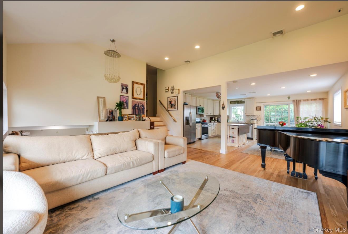 #4 photo, 690 Park Lane, ナッソー郡 North Woodmere , NY 11581