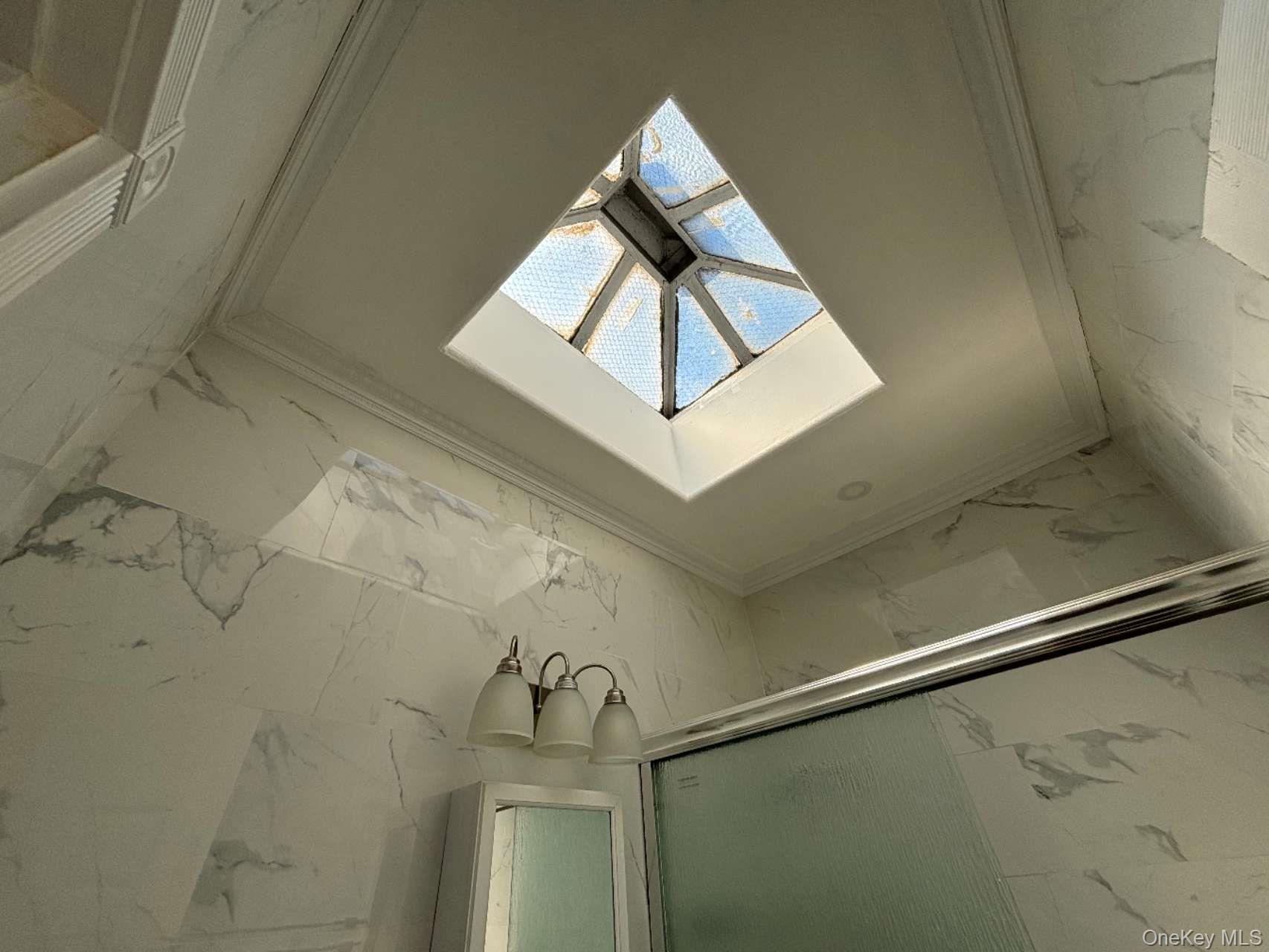 #6 photo, 33-12 24th Avenue, クイーンズ区 Astoria , NY 11103