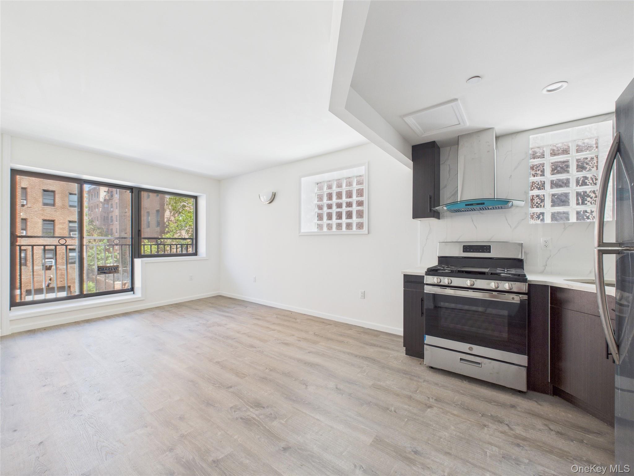 #1 photo, 97-30 64th Avenue, クイーンズ区 Rego Park , NY 11374