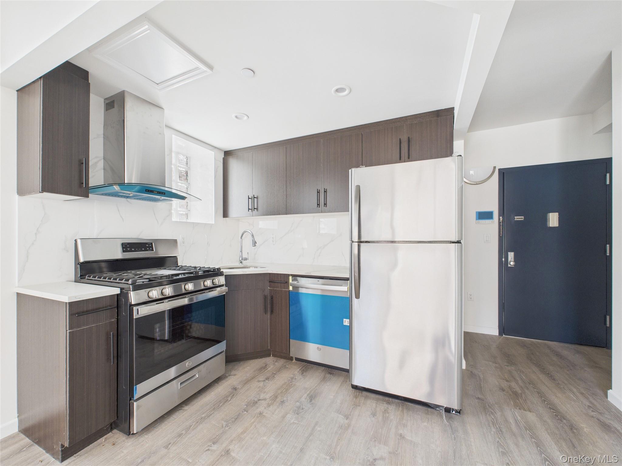 #4 photo, 97-30 64th Avenue, クイーンズ区 Rego Park , NY 11374