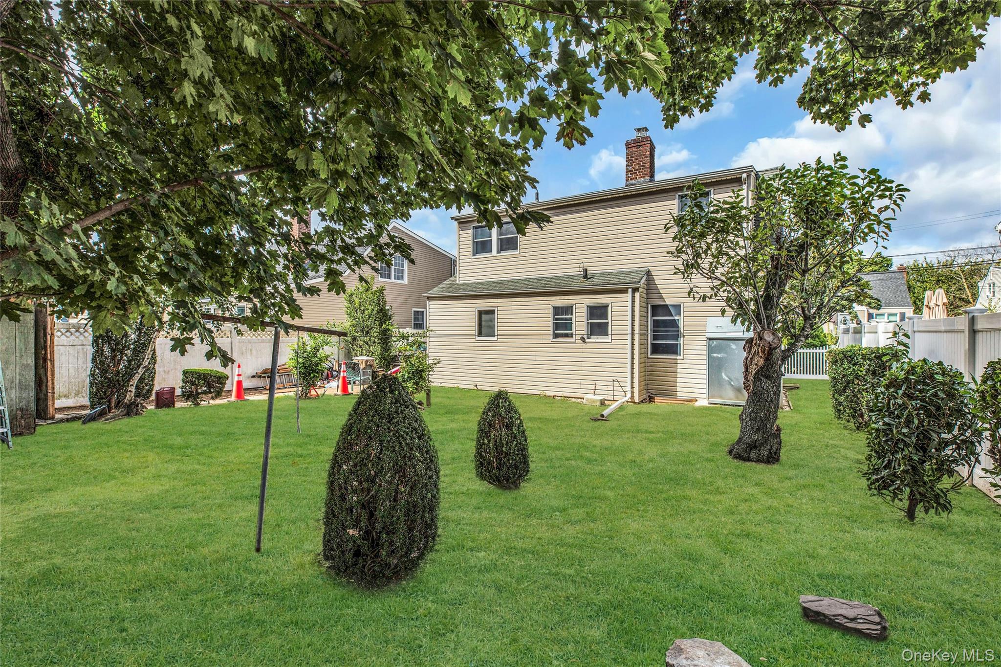 #17 photo, 2335 Maple Street, ナッソー郡 Seaford , NY 11783