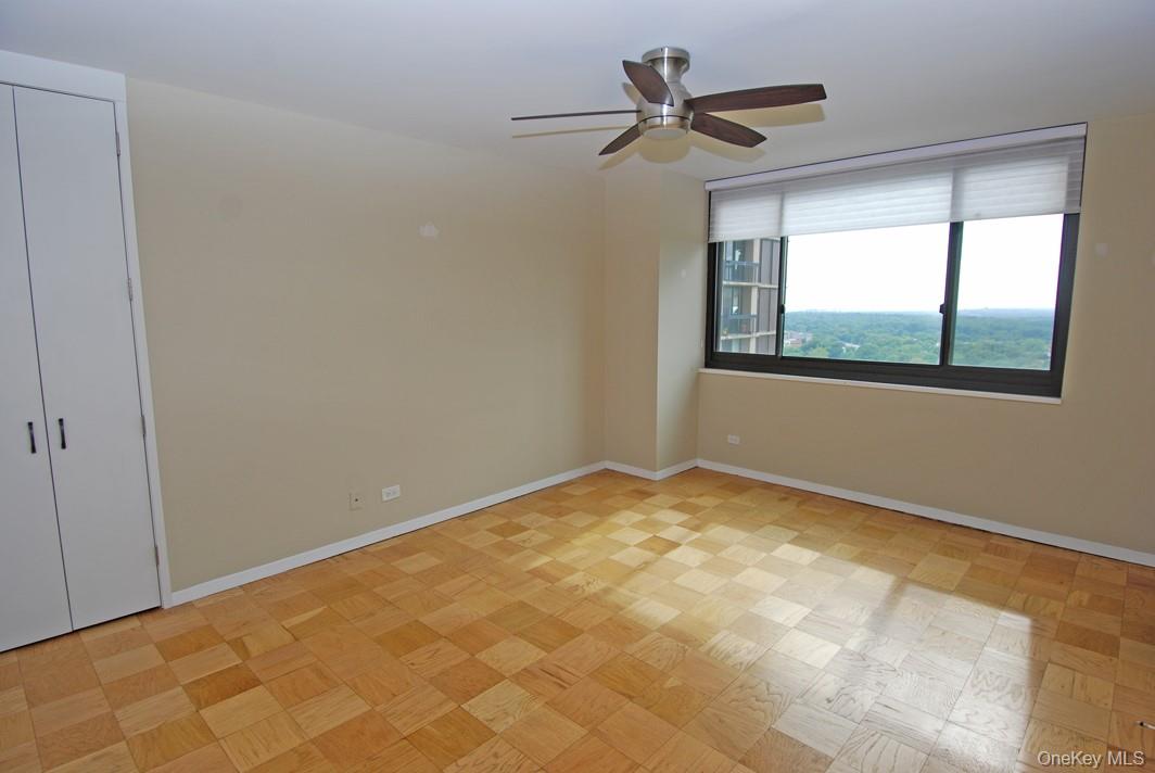 #13 photo, 26910 Grand Central Parkway, クイーンズ区 Floral Park , NY 11005