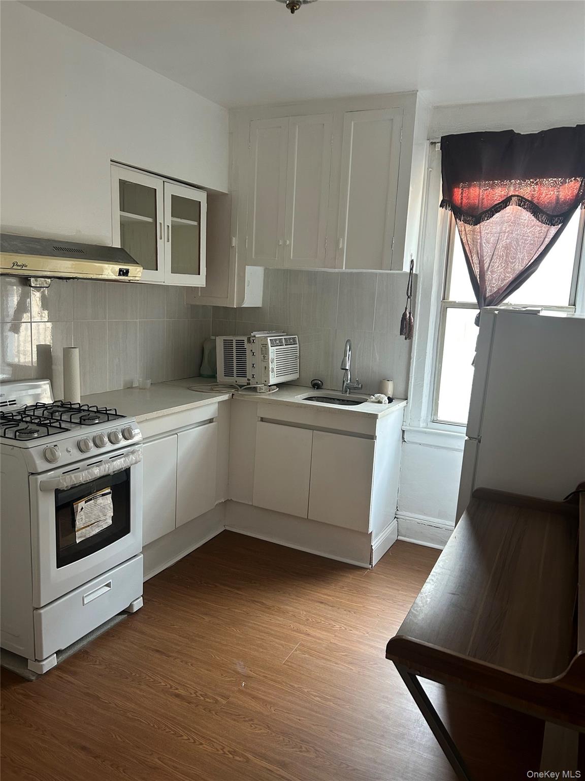 #3 photo, 11149 41st Avenue, Corona , NY 11368