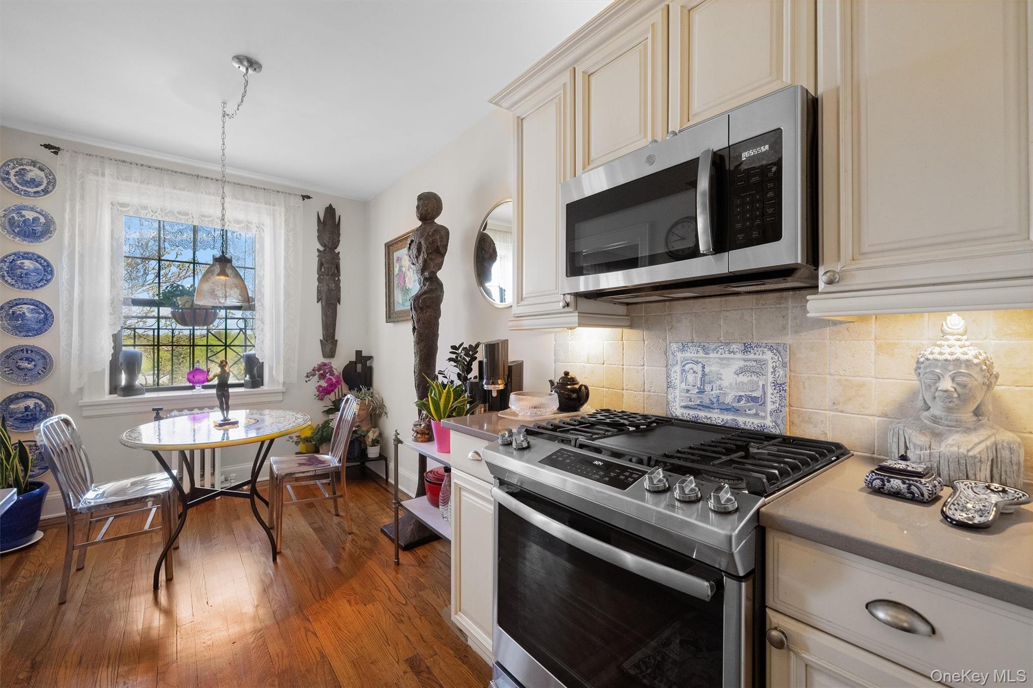 #10 photo, 23 Old Mamaroneck Avenue, White Plains , NY 10603