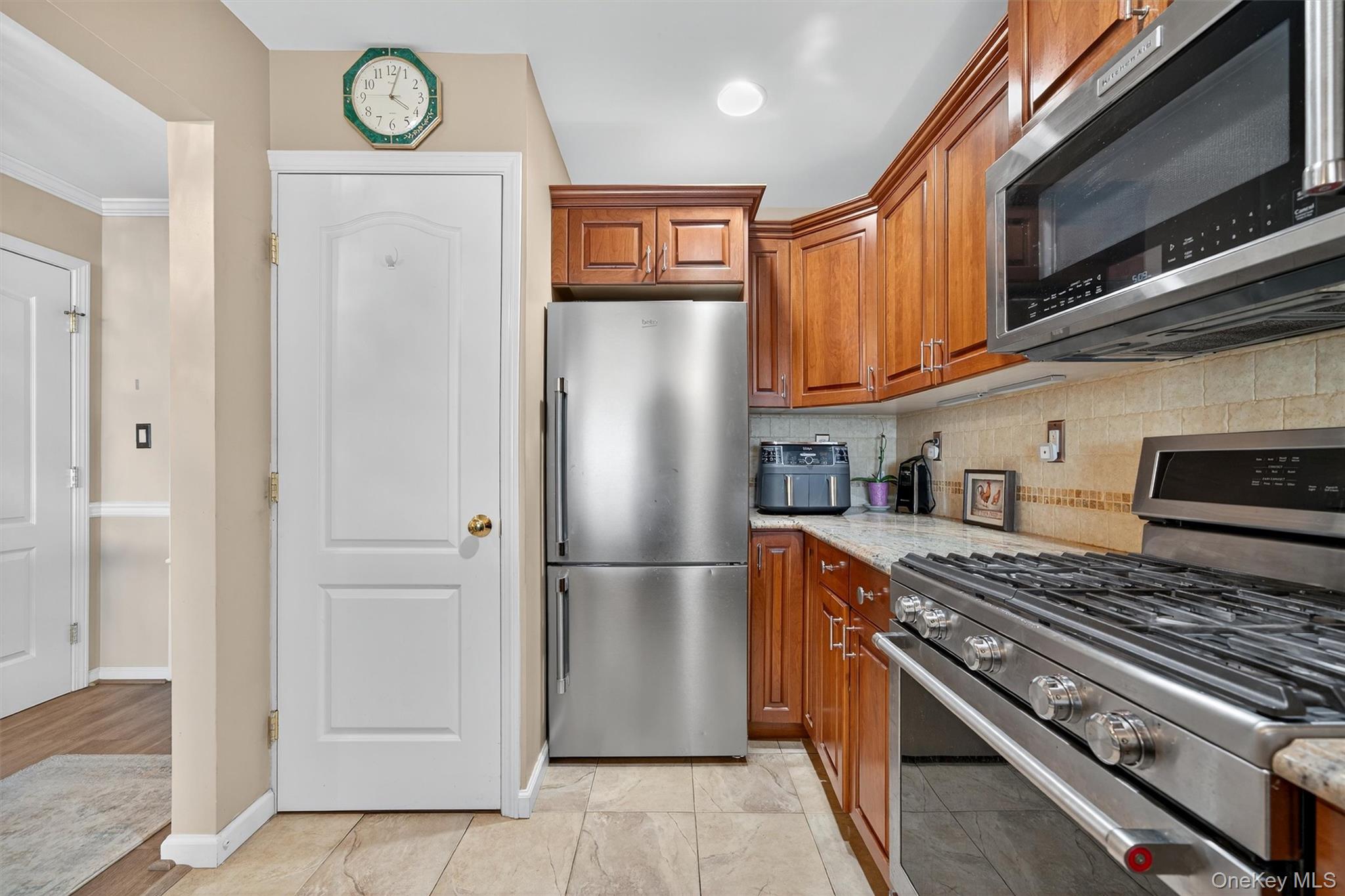 #13 photo, 3 Cross Street, Suffern , NY 10901