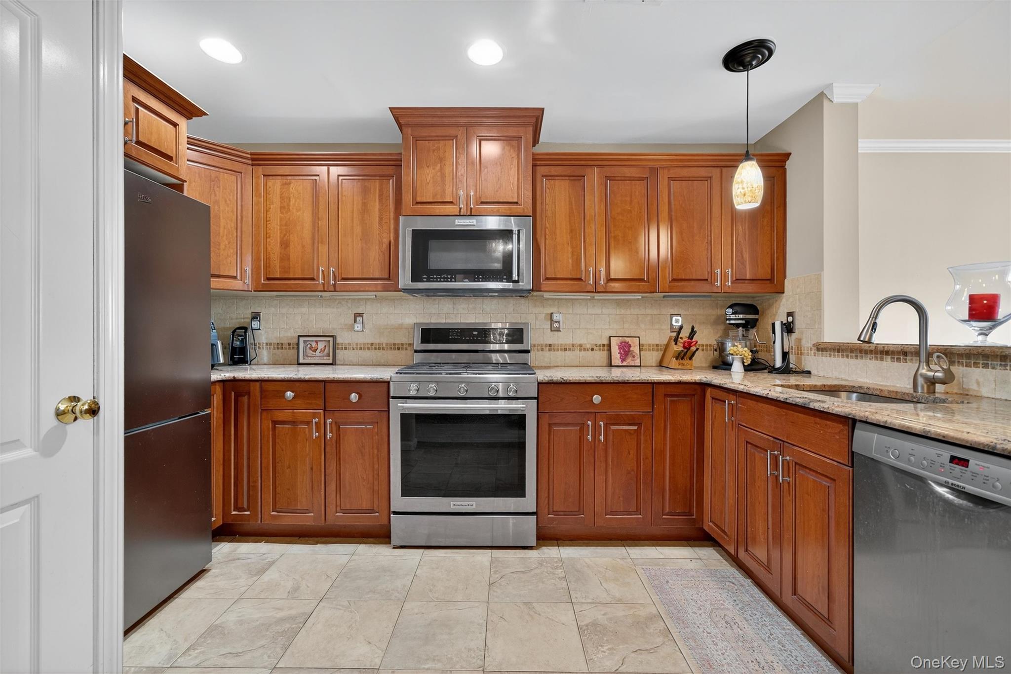 #9 photo, 3 Cross Street, Suffern , NY 10901