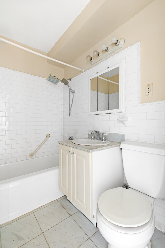 #14 photo, 233 E 69TH Street, マンハッタン Lenox Hill , NY 10021