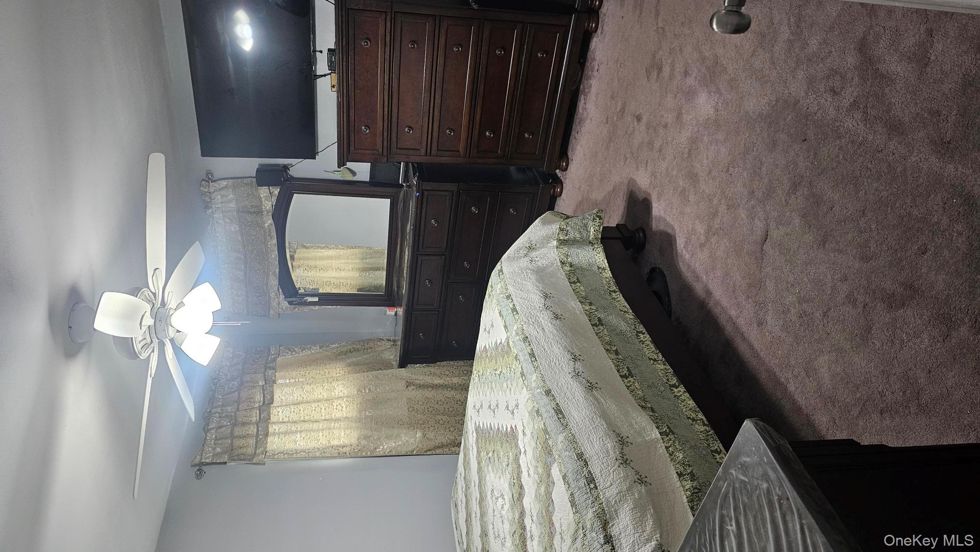 #7 photo, 270 W 4th Street, サフォーク郡 West Islip , NY 11795