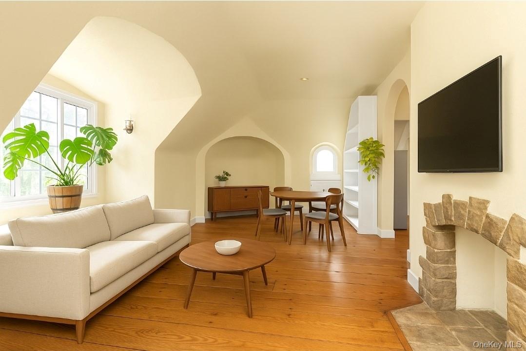 #2 photo, 38-30 Douglaston Parkway, クイーンズ区 Douglaston , NY 11363