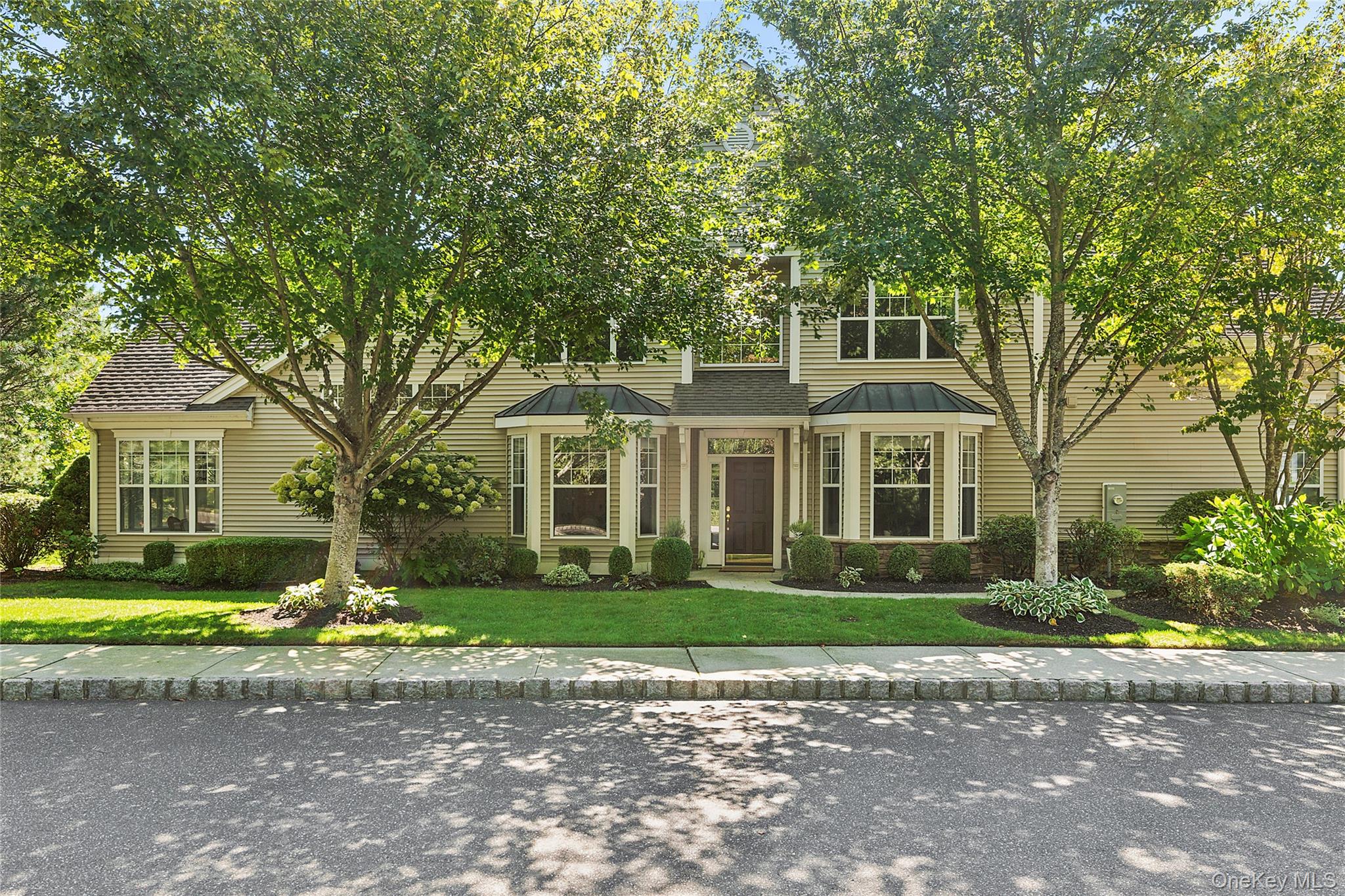 #1 photo, 167 Melody Court, सफ़ोक काउंटी Eastport , NY 11941