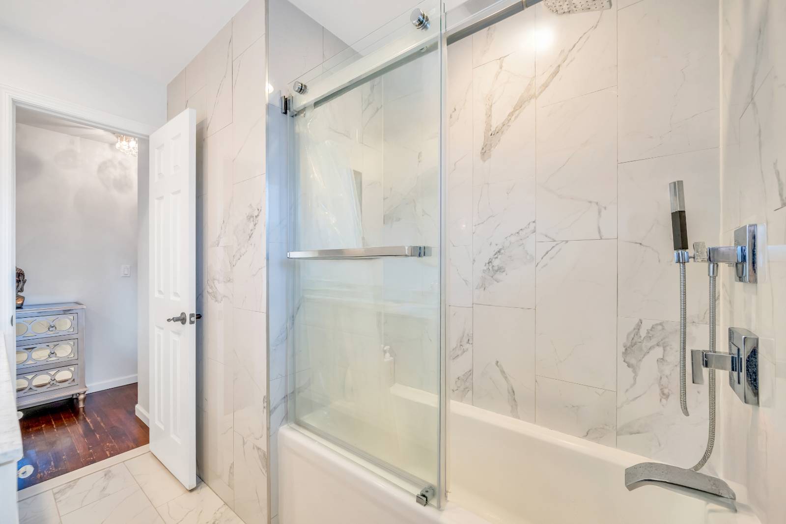 #12 photo, 29 Collins Avenue, サフォーク郡 Deer Park , NY 11729