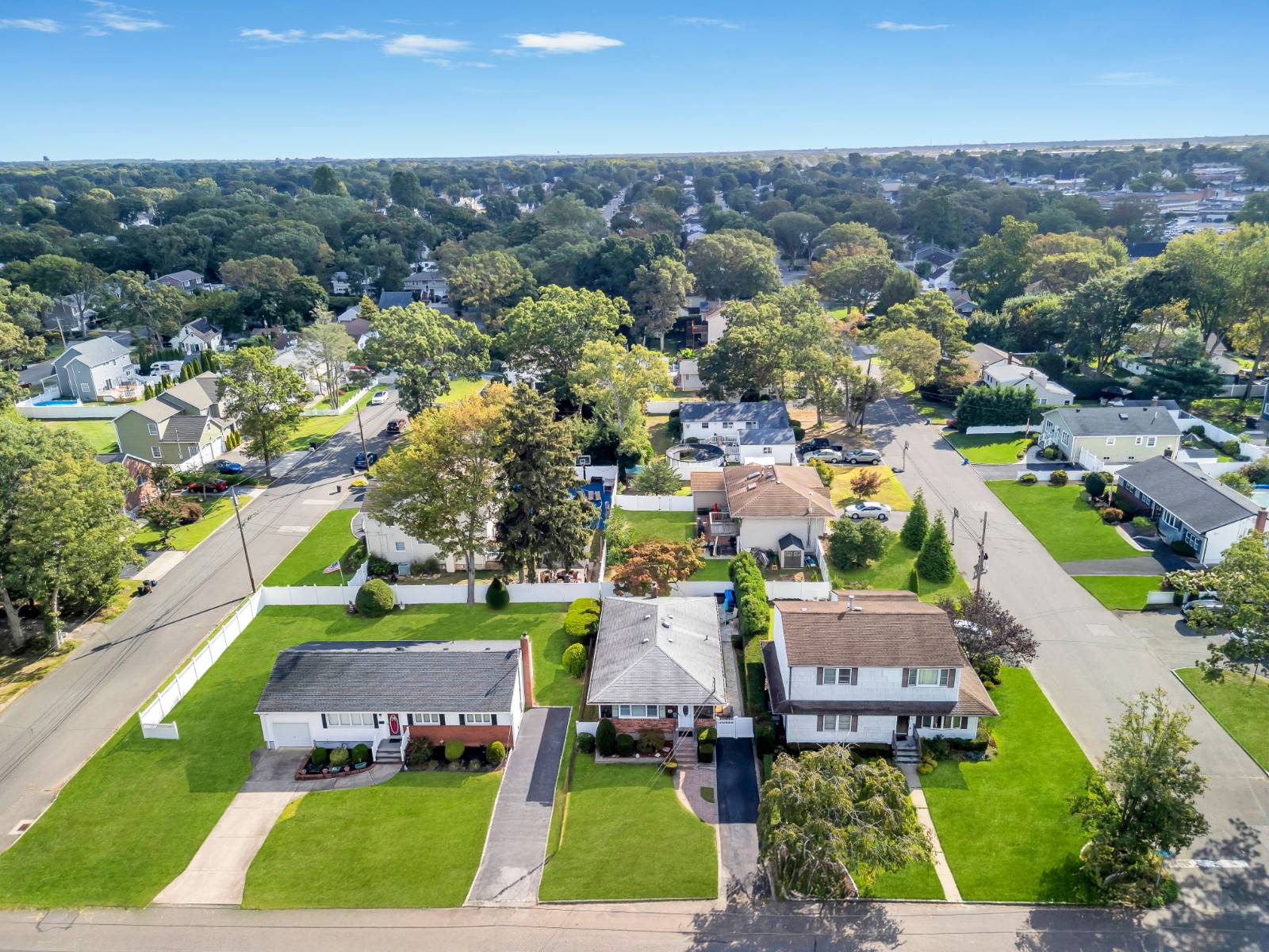 #2 photo, 29 Collins Avenue, サフォーク郡 Deer Park , NY 11729