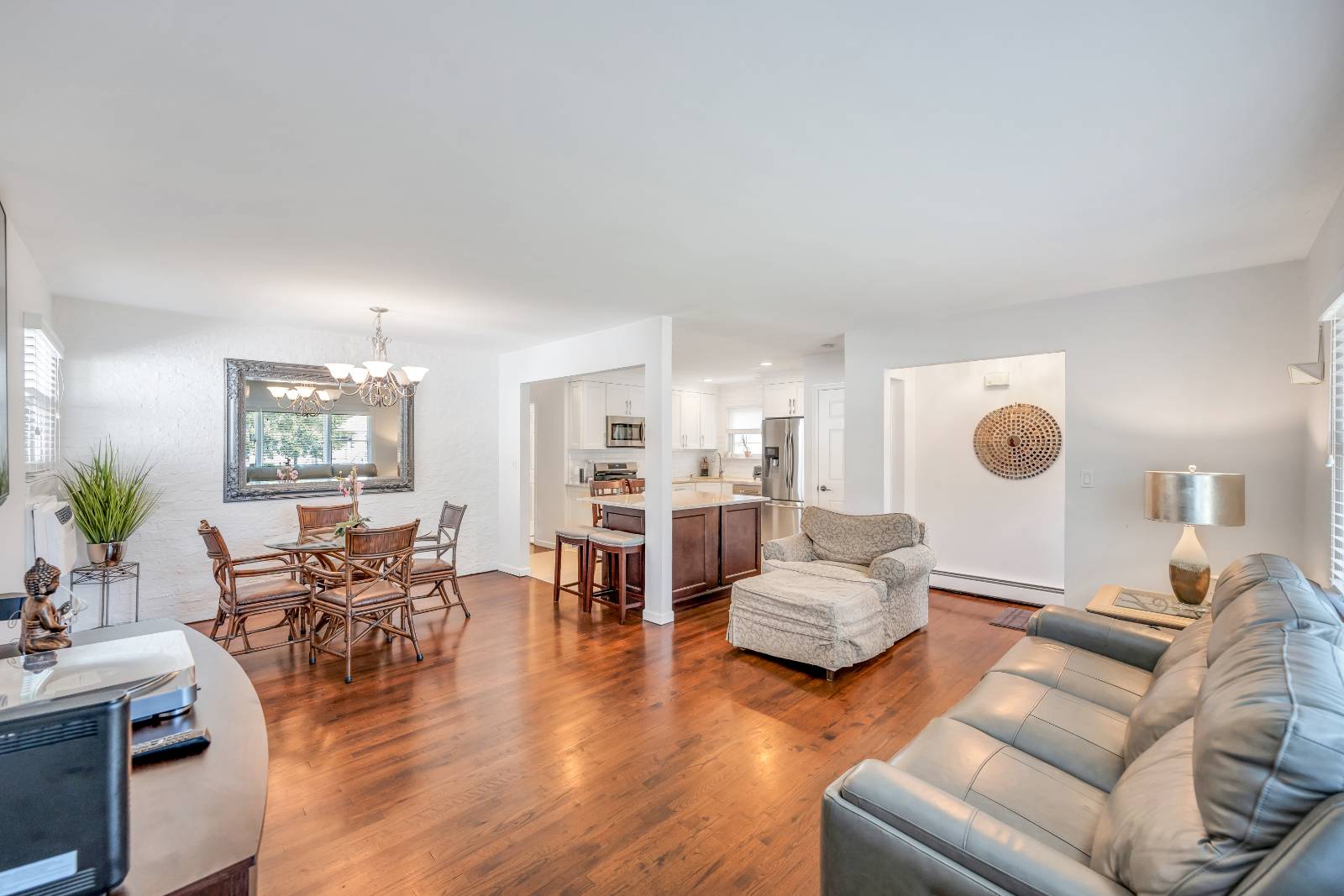 #4 photo, 29 Collins Avenue, サフォーク郡 Deer Park , NY 11729