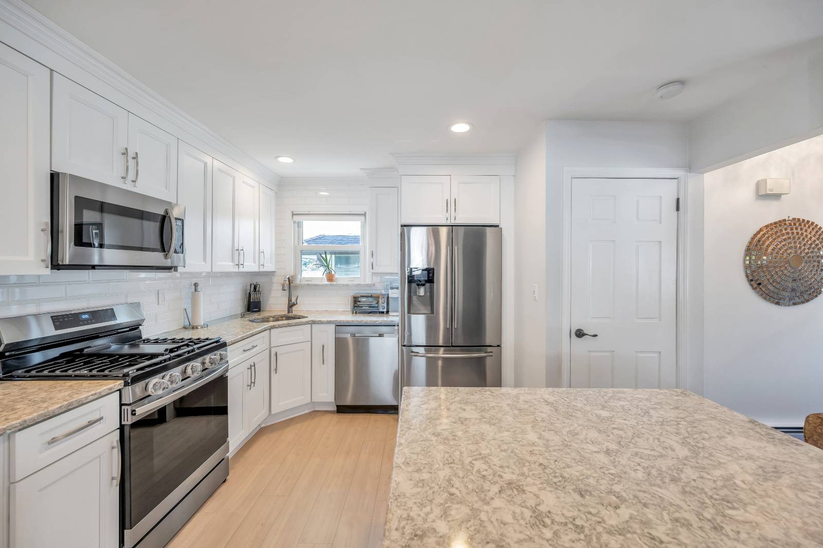 #5 photo, 29 Collins Avenue, サフォーク郡 Deer Park , NY 11729