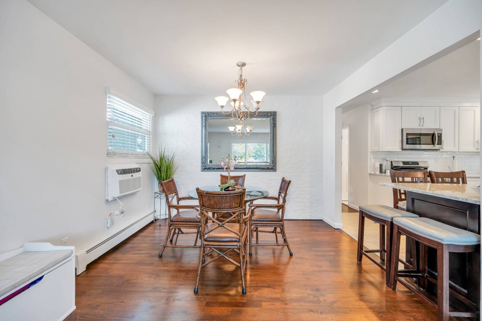 #7 photo, 29 Collins Avenue, サフォーク郡 Deer Park , NY 11729