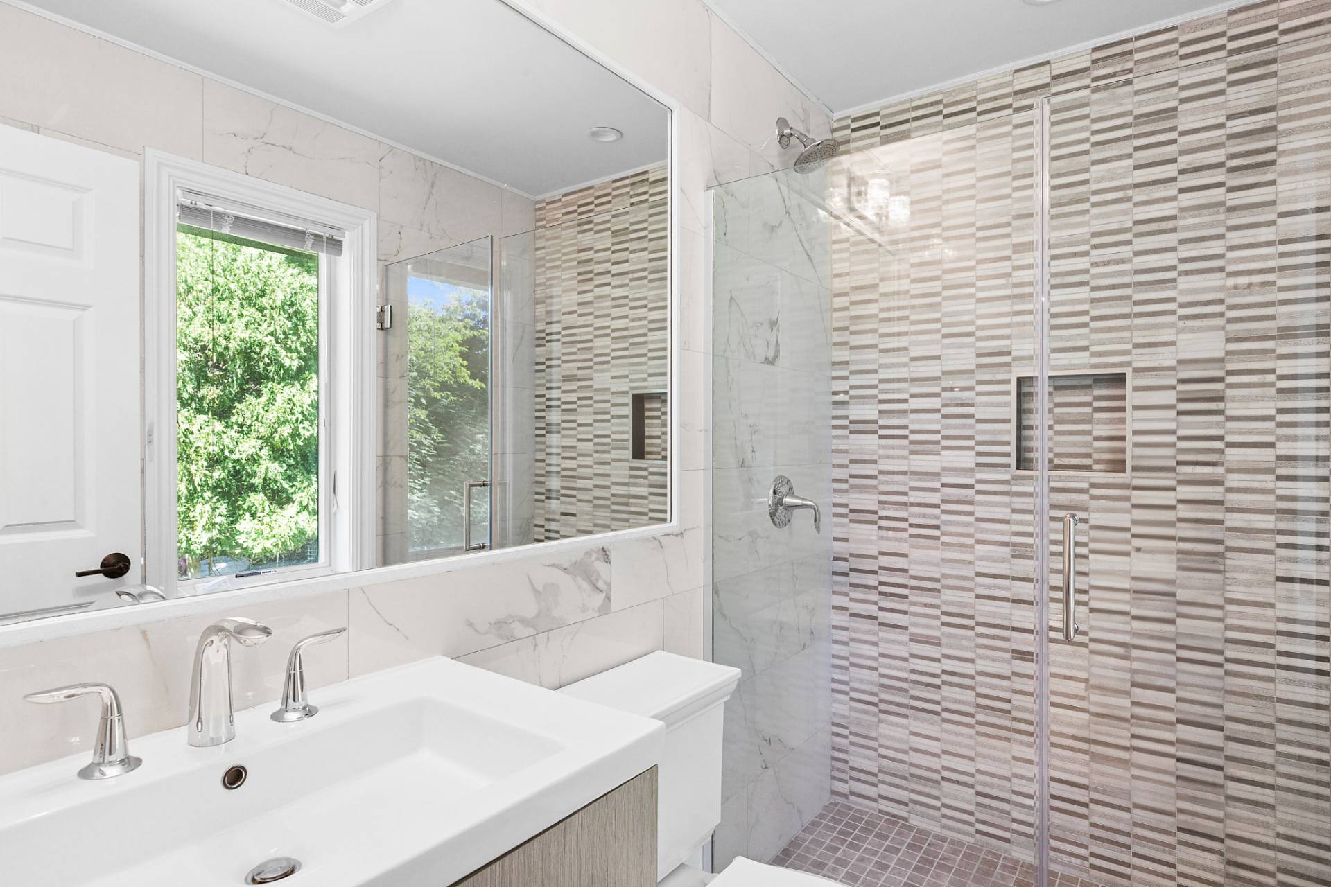 #17 photo, 141 MIDDLE POND RD, サフォーク郡 Southampton , NY 11968