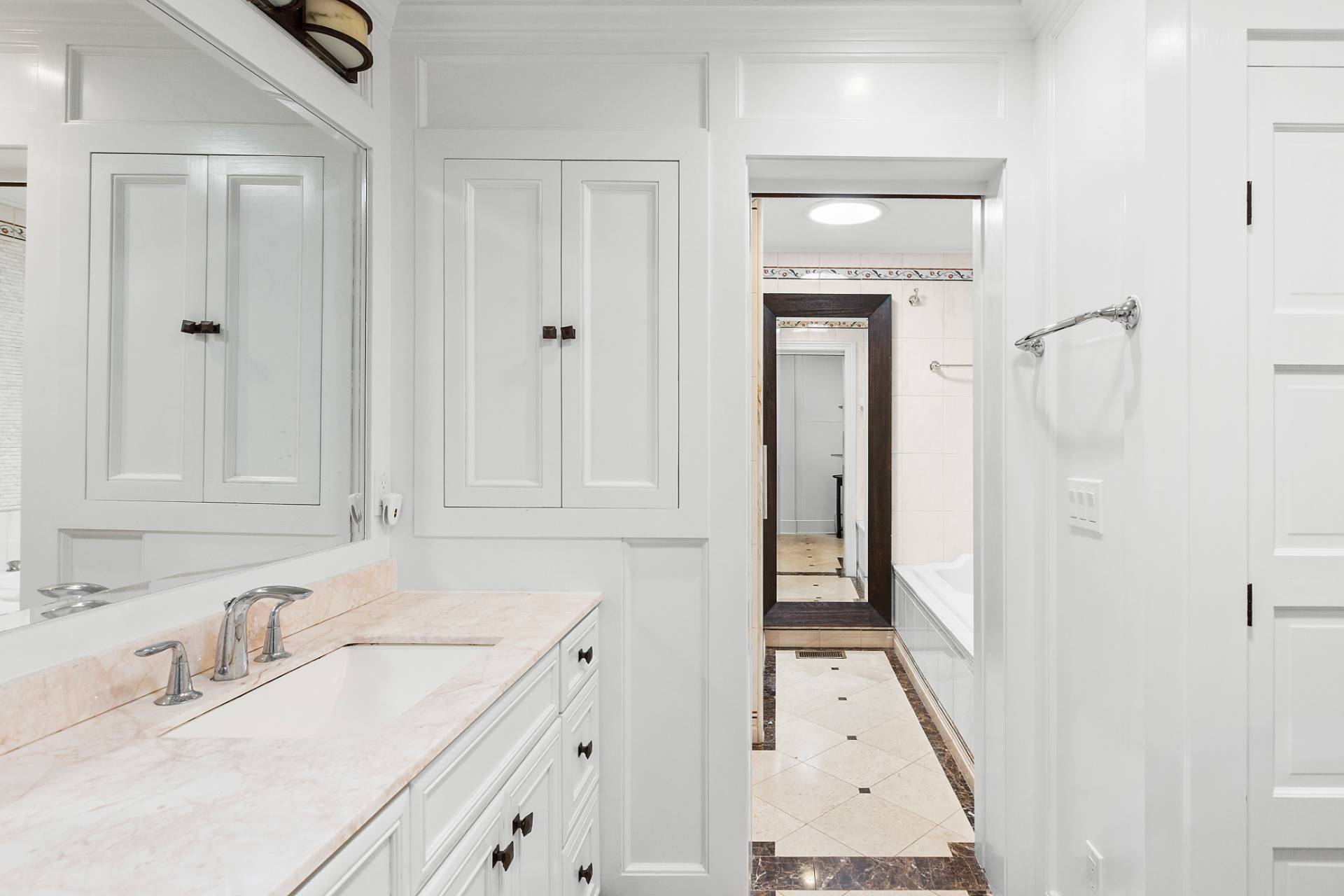 #23 photo, 141 MIDDLE POND RD, サフォーク郡 Southampton , NY 11968