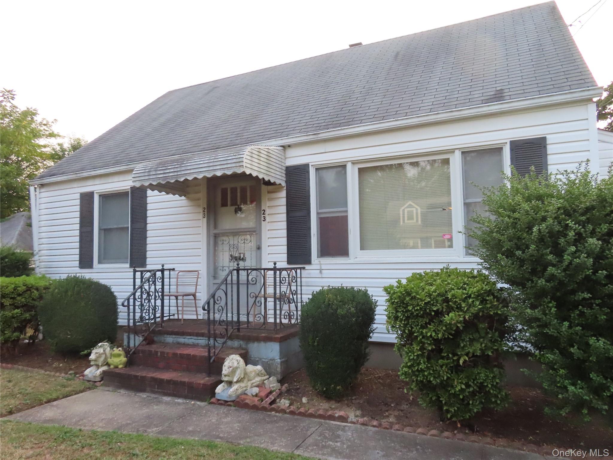 #1 photo, 23 Woodlawn Avenue, Central Islip , NY 11722