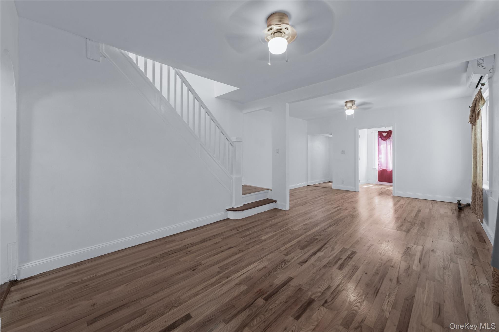 #3 photo, 132-11 109 Avenue, South Ozone Park , NY 11420