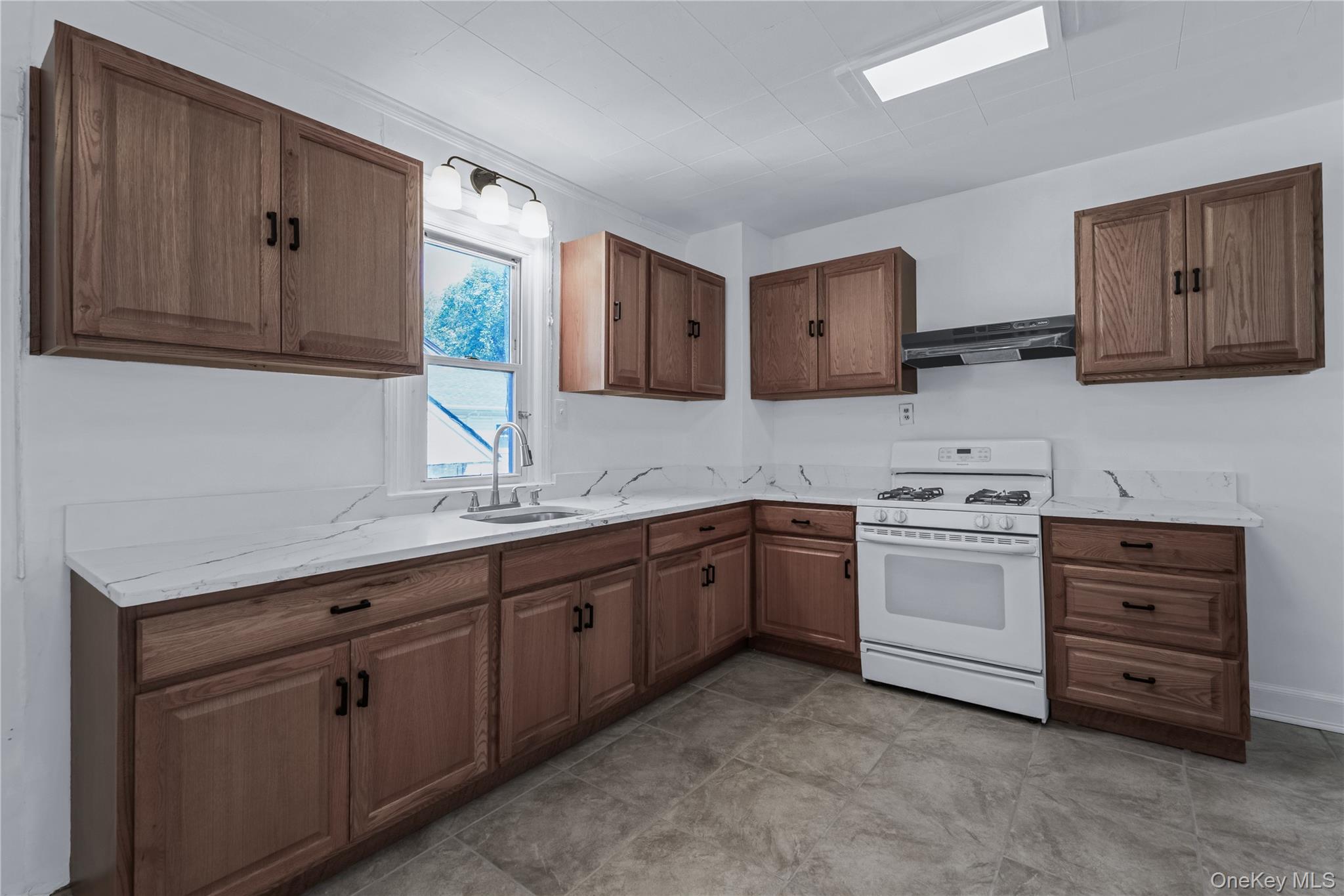 #4 photo, 132-11 109 Avenue, South Ozone Park , NY 11420