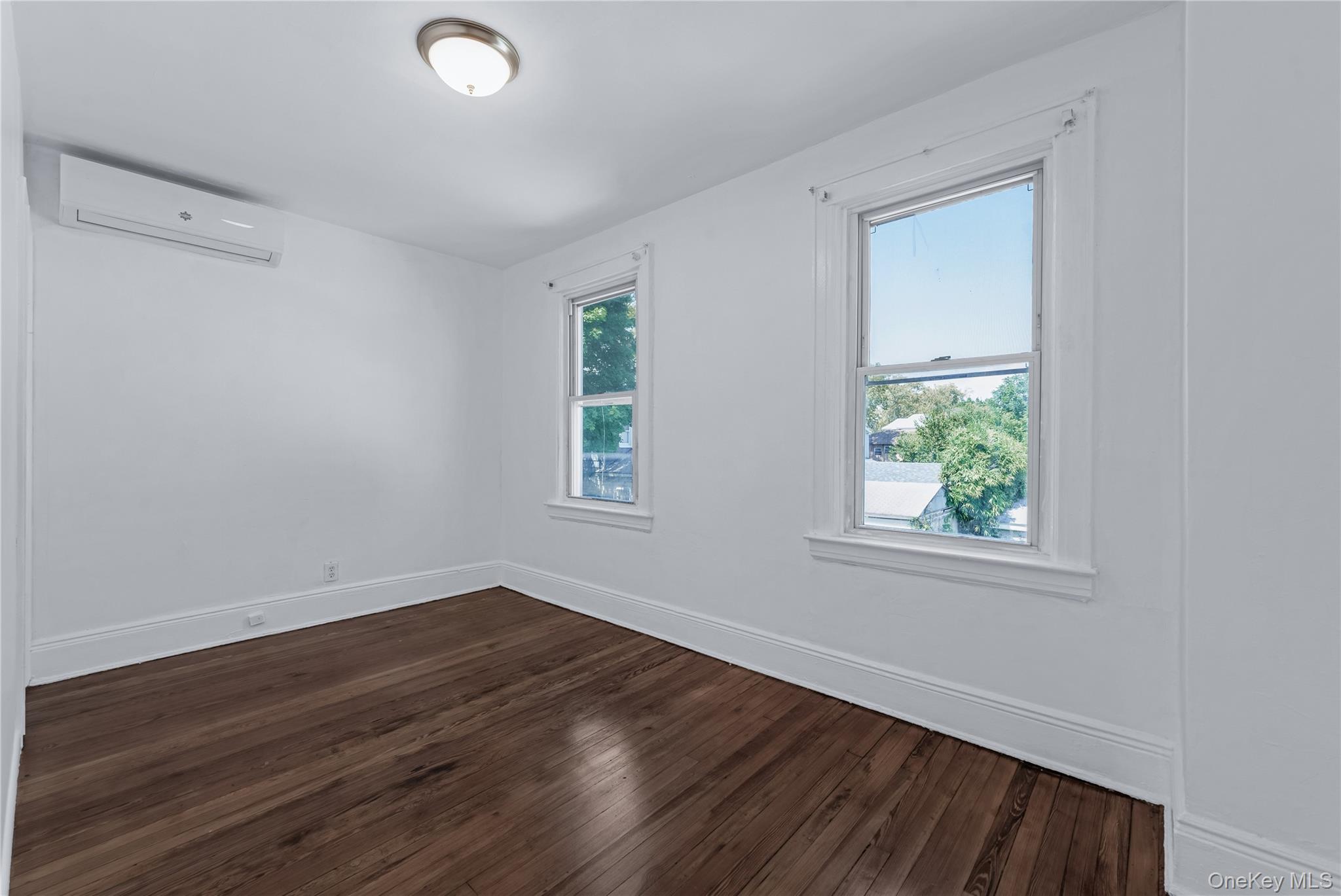 #7 photo, 132-11 109 Avenue, South Ozone Park , NY 11420