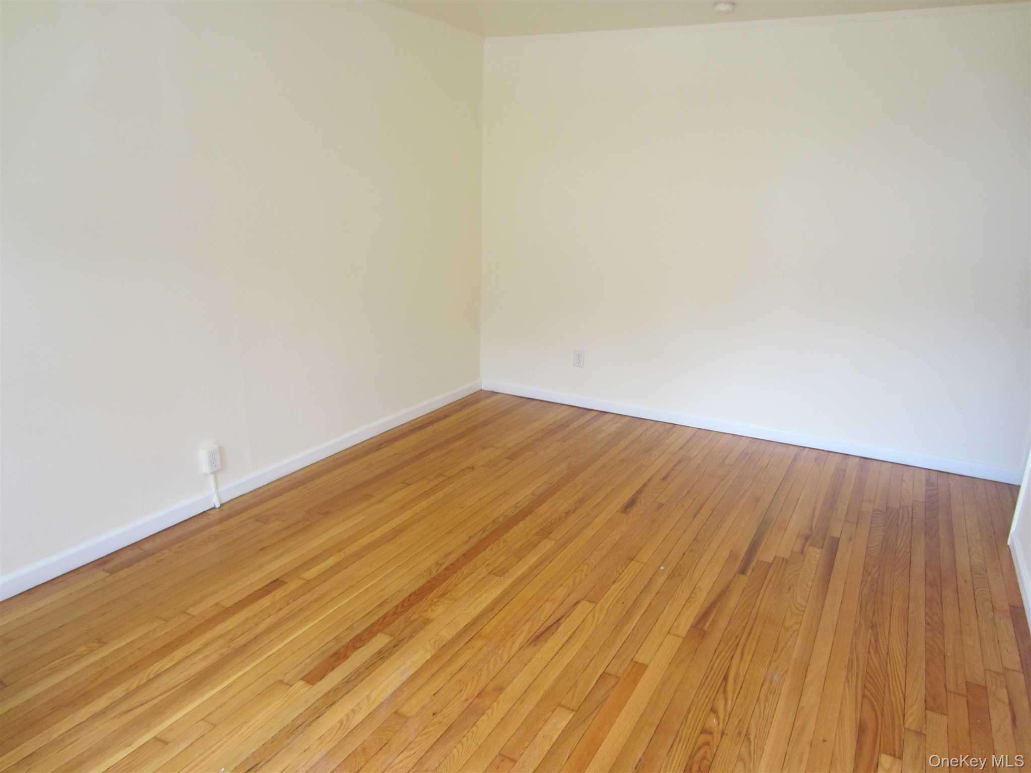 #5 photo, 21 Vernon Terrace, Poughkeepsie , NY 12601