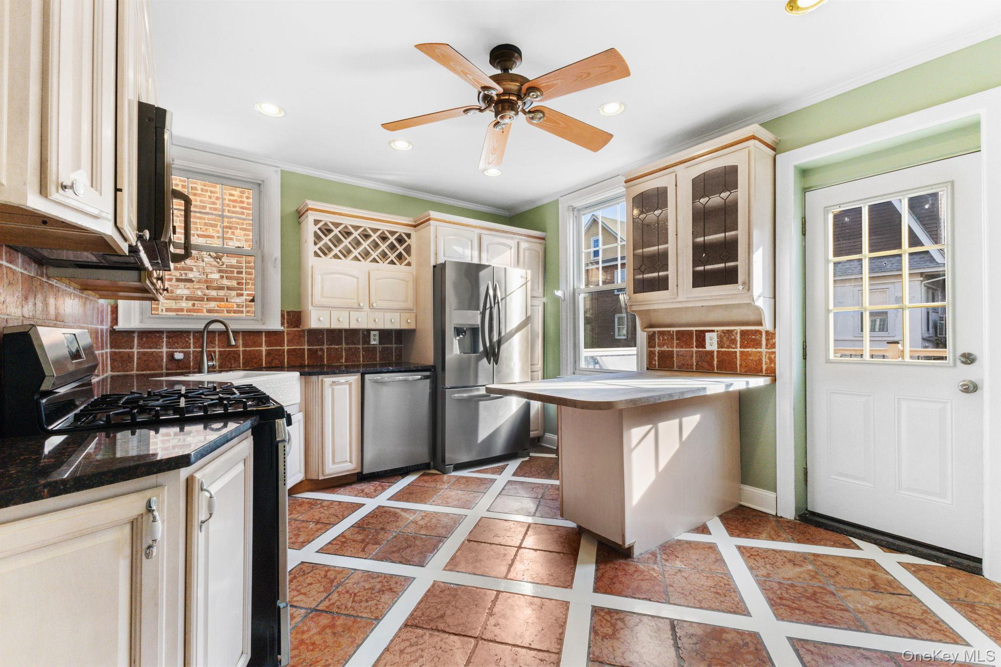 #14 photo, 6036 Liebig Avenue, ブロンクス区 Bronx , NY 10471