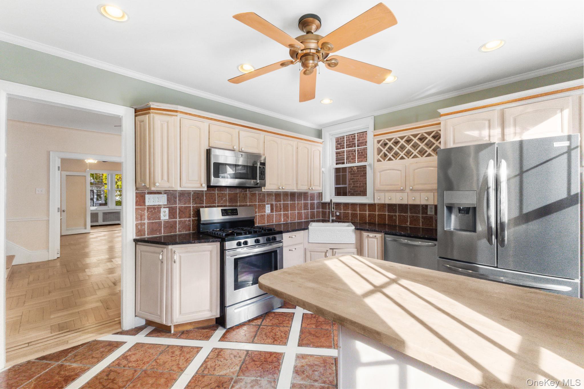 #15 photo, 6036 Liebig Avenue, ブロンクス区 Bronx , NY 10471