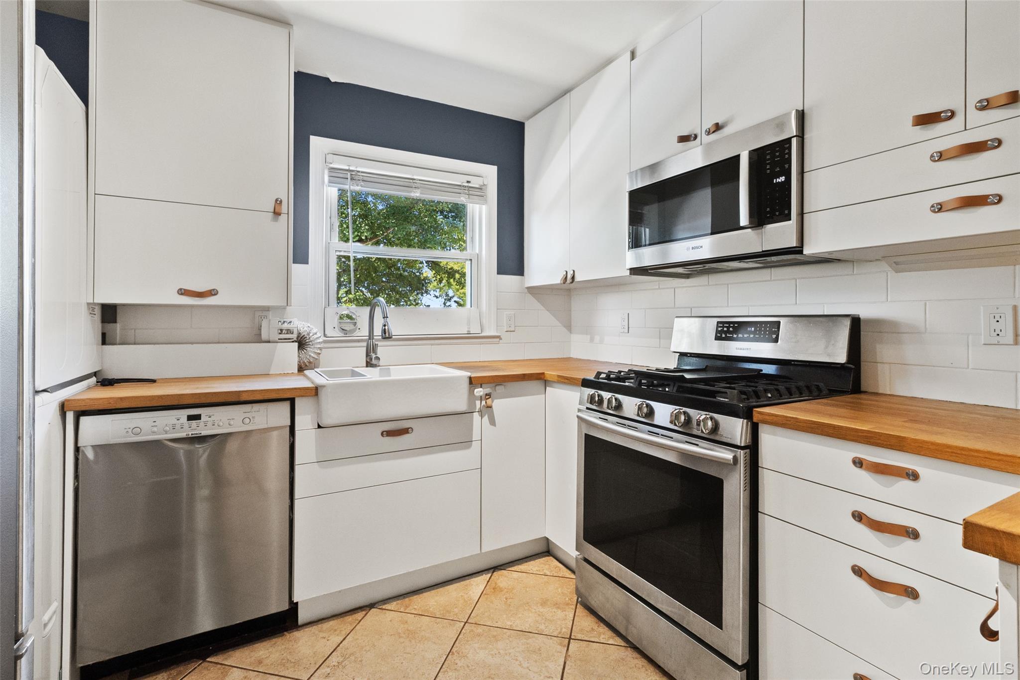 #5 photo, 120 N Broadway, Irvington , NY 10533