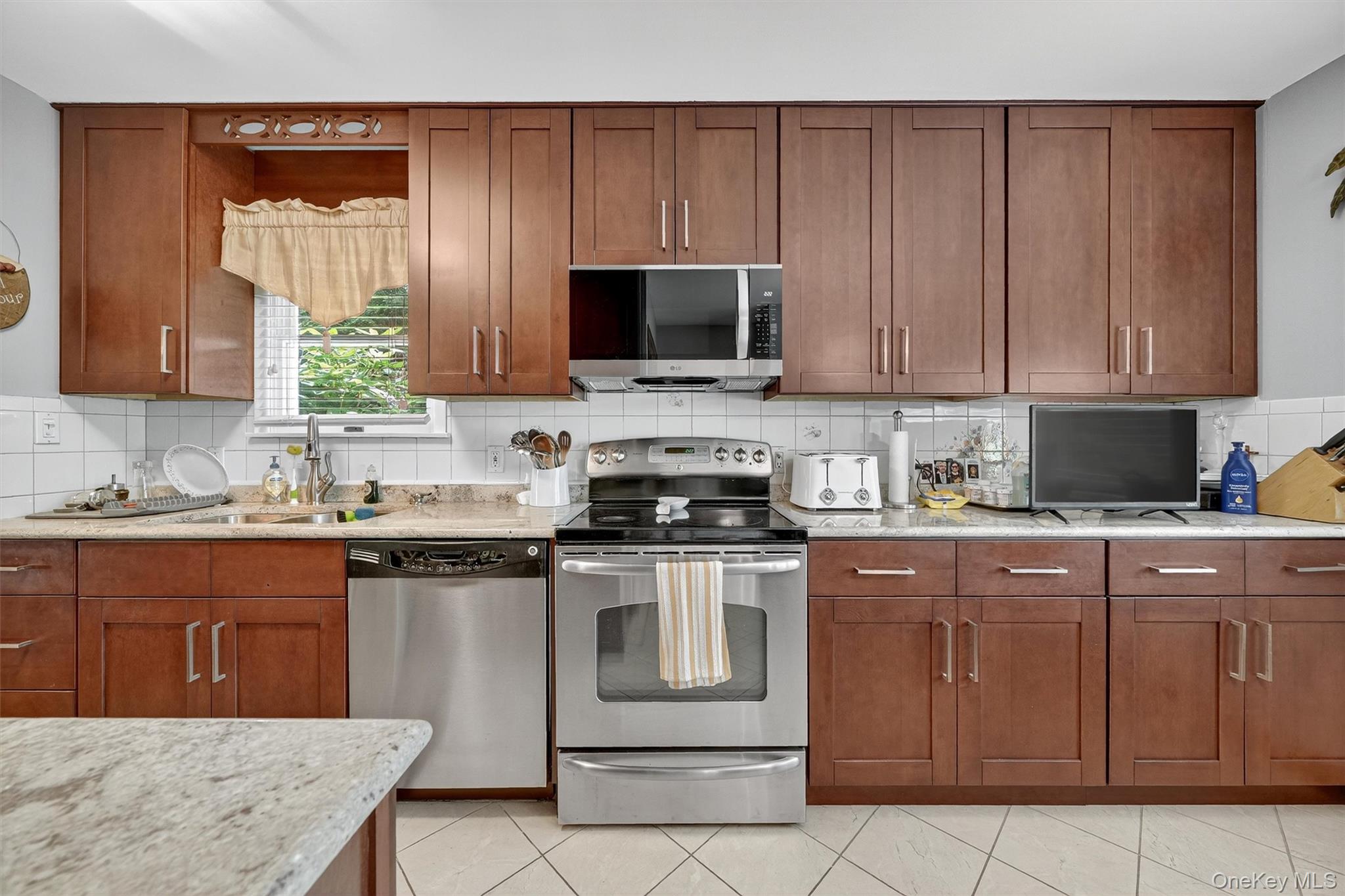 #5 photo, 99 Spencer Drive, New Rochelle , NY 10801