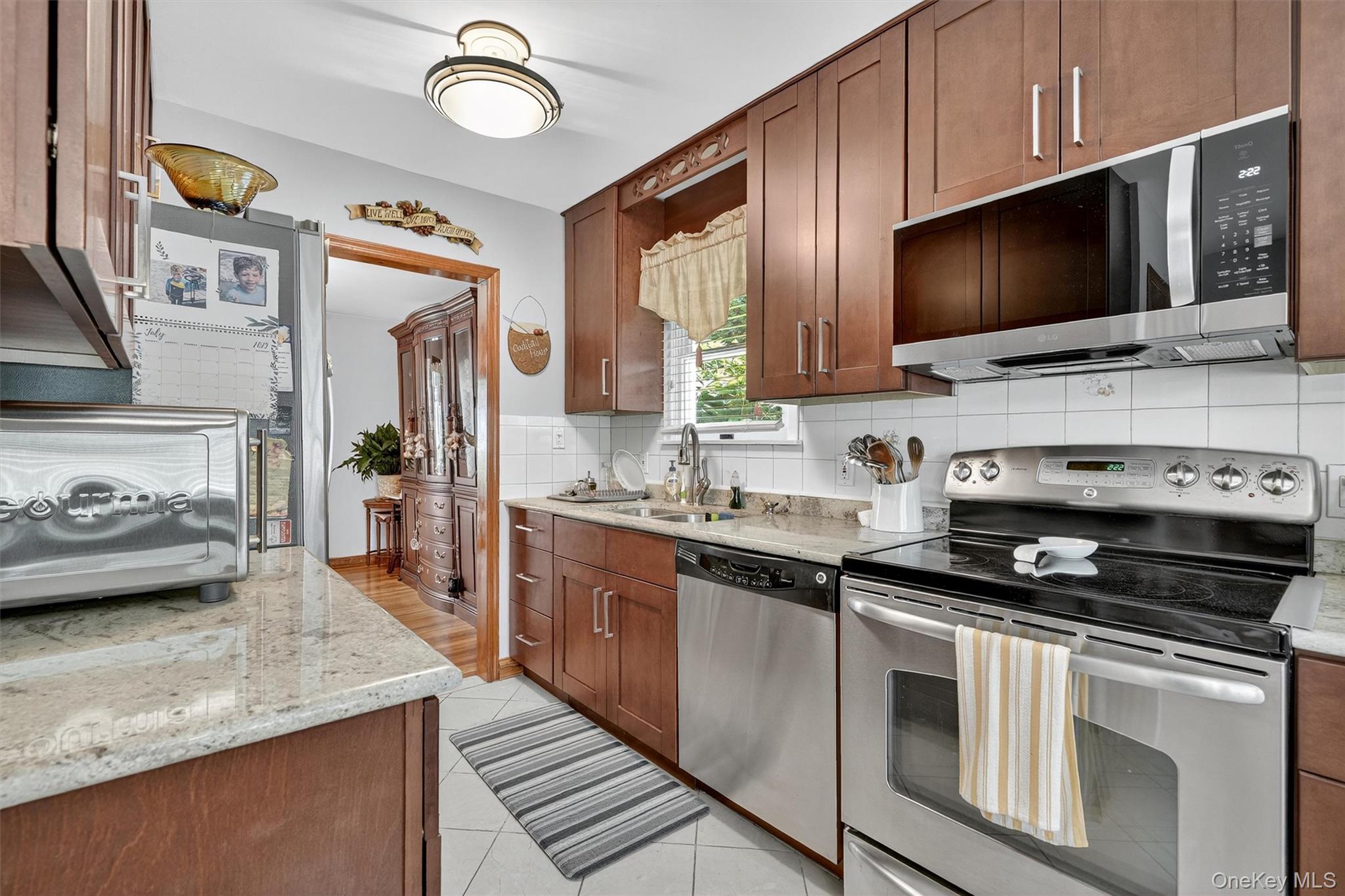 #6 photo, 99 Spencer Drive, New Rochelle , NY 10801