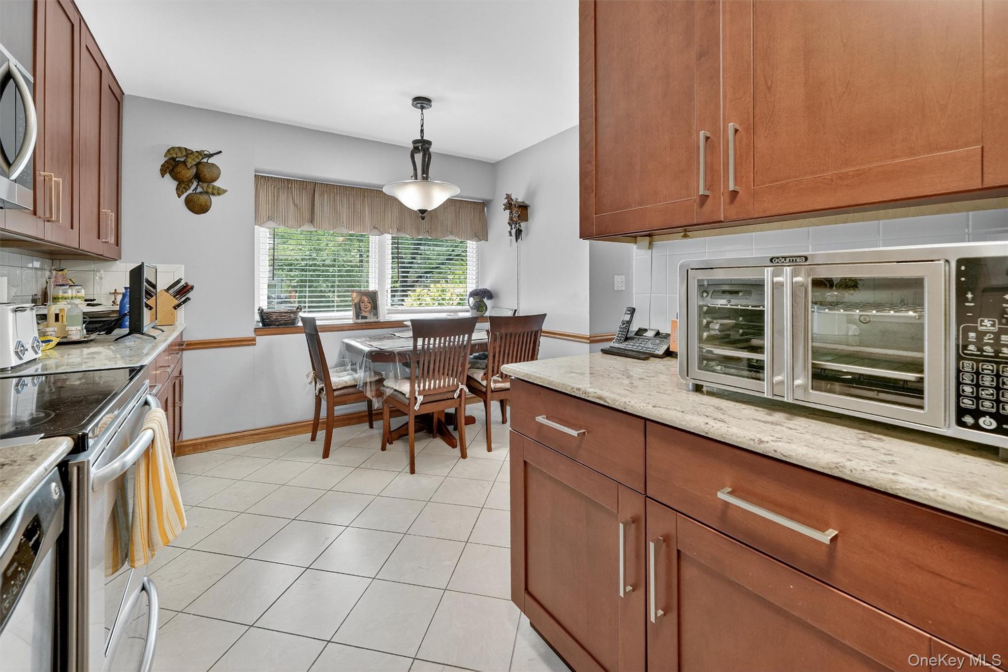 #7 photo, 99 Spencer Drive, New Rochelle , NY 10801