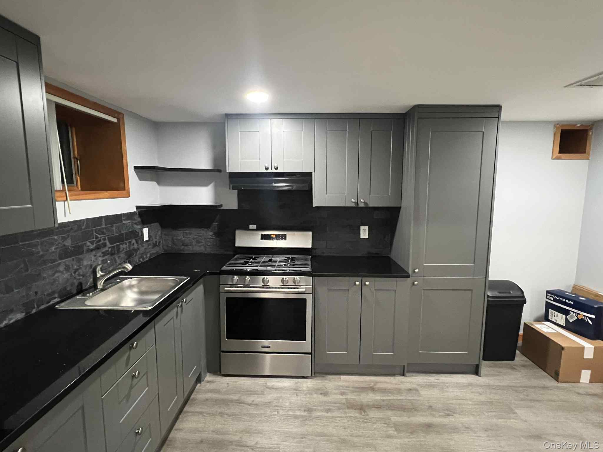 #9 photo, 27 Blydenburgh Road, サフォーク郡 Centereach , NY 11720