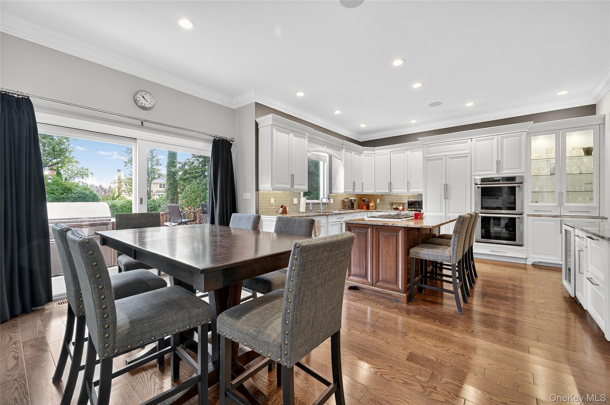 #13 photo, 65 Oriole Way, ナッソー郡 Westbury , NY 11590