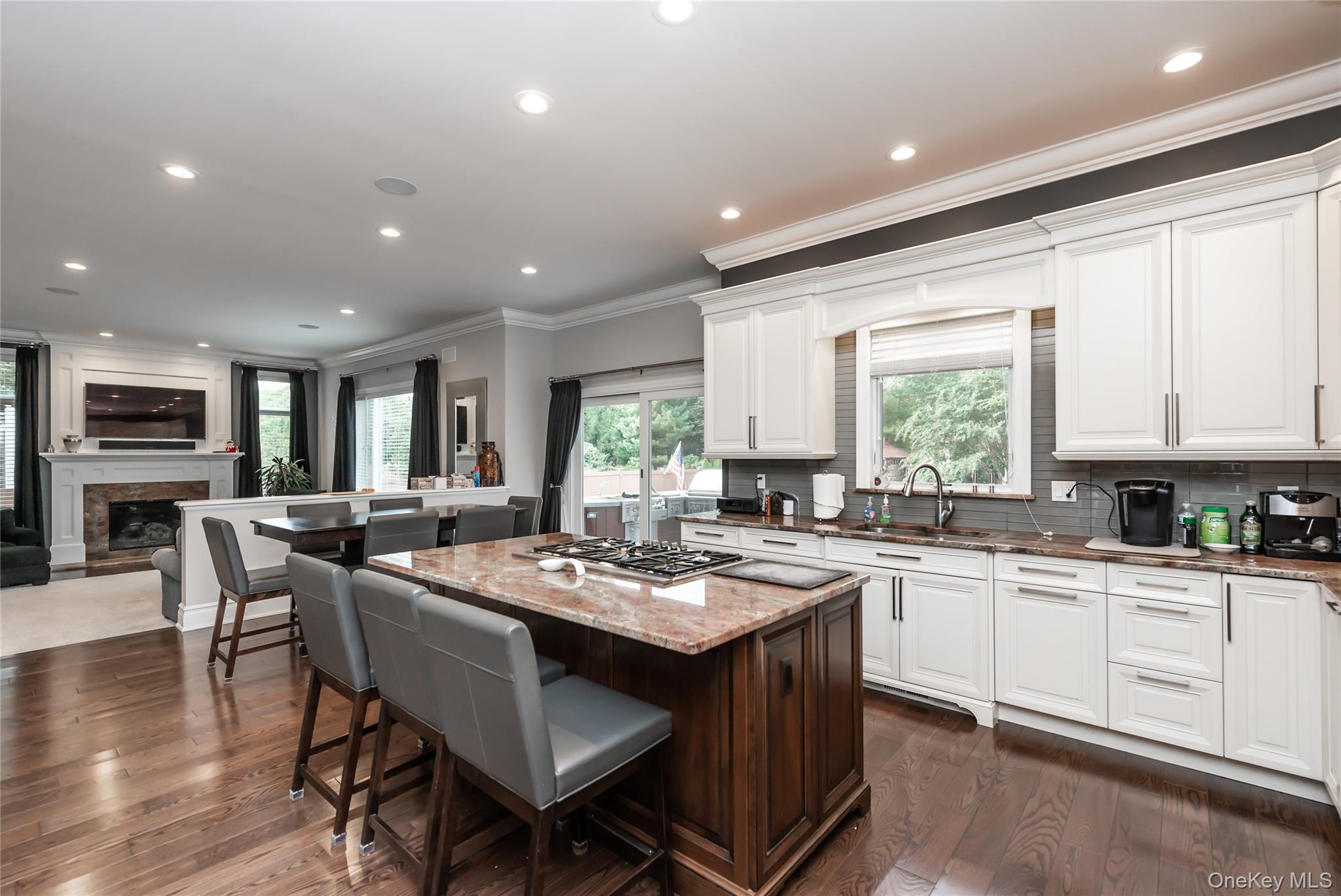 #9 photo, 65 Oriole Way, ナッソー郡 Westbury , NY 11590