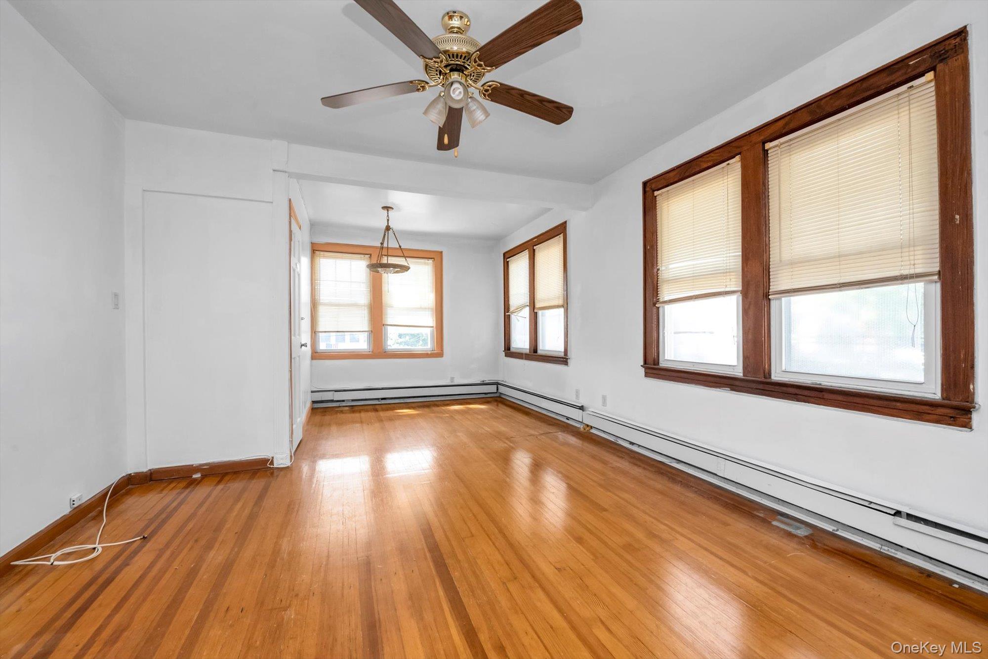 #10 photo, 12401 9th Avenue, クイーンズ区 College Point , NY 11356