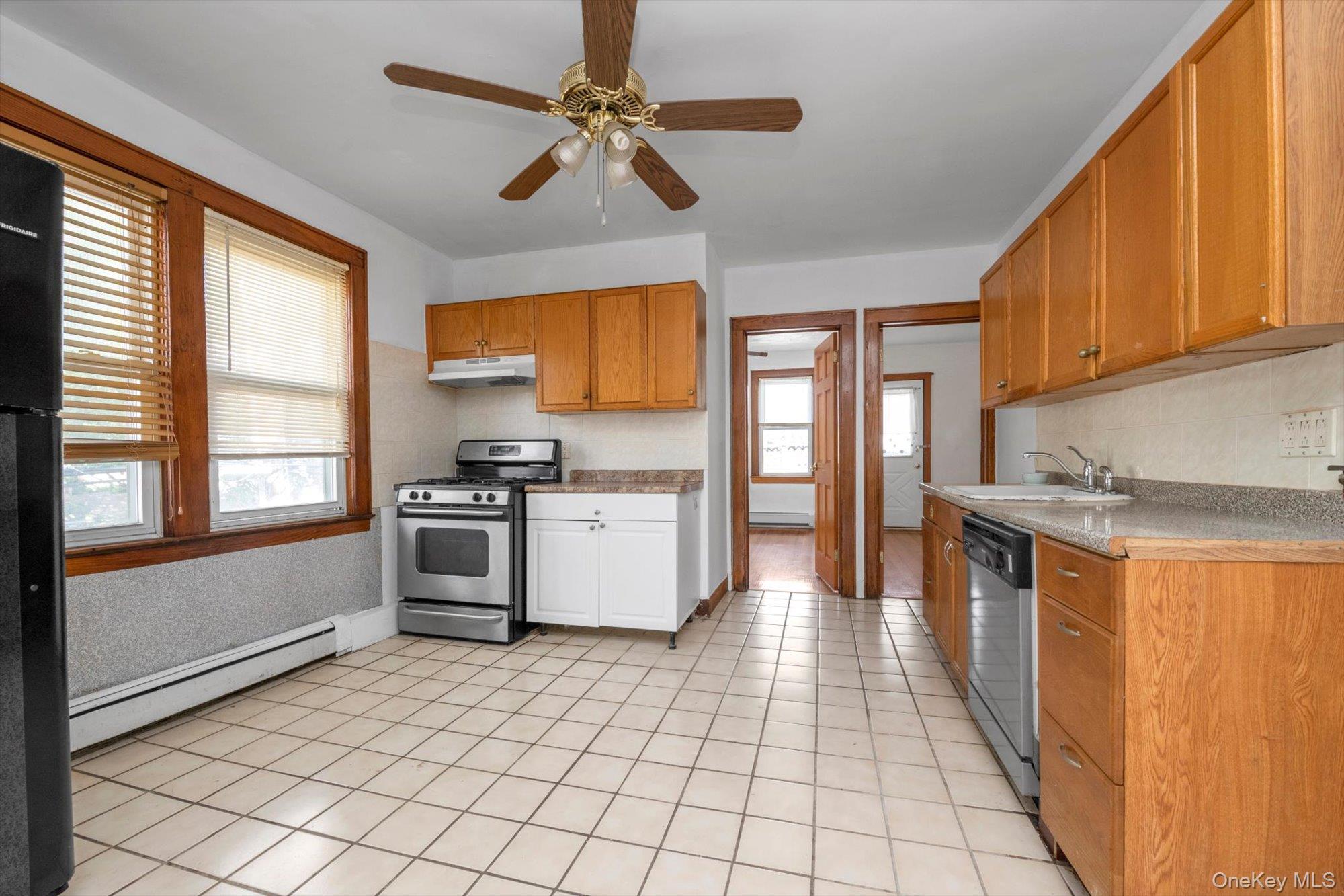 #11 photo, 12401 9th Avenue, クイーンズ区 College Point , NY 11356