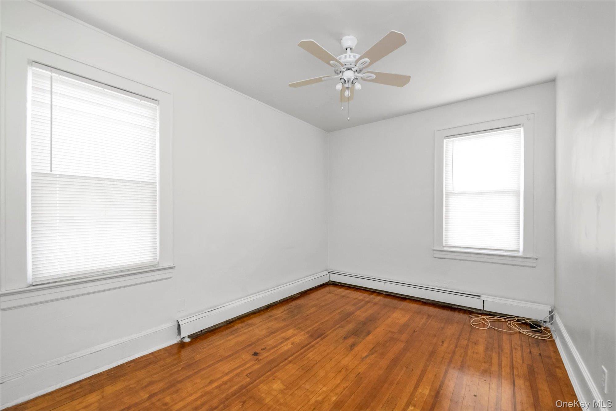 #8 photo, 12401 9th Avenue, クイーンズ区 College Point , NY 11356