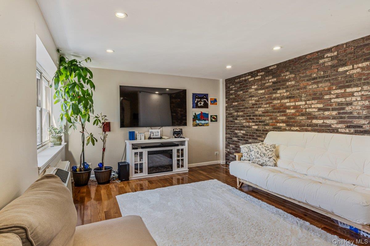 #6 photo, 144-55 Melbourne Avenue, クイーンズ区 Flushing , NY 11367