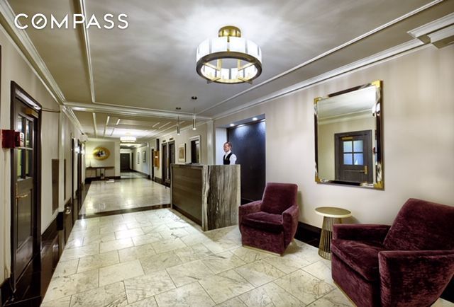 #10 photo, 325 W 45th Street, マンハッタン Hell's Kitchen , NY 10036