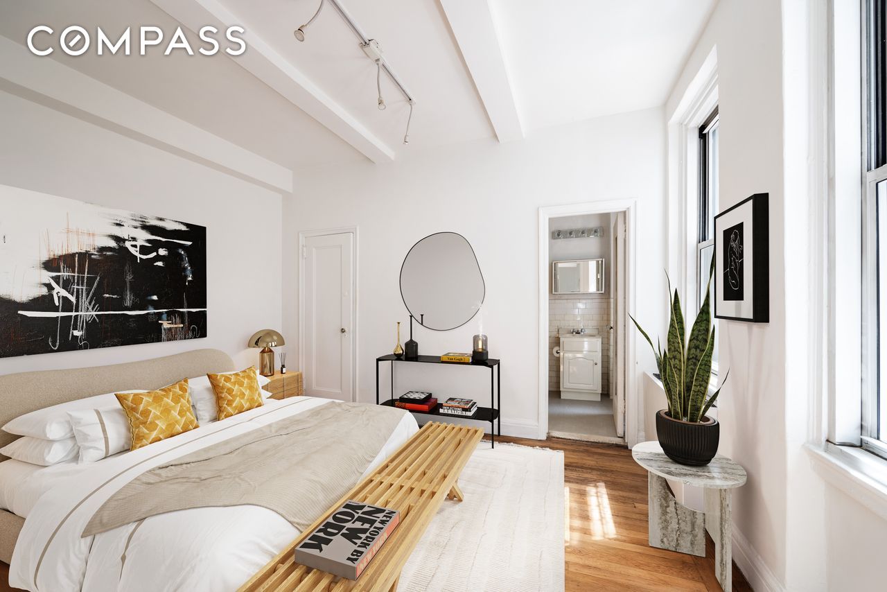 #5 photo, 325 W 45th Street, マンハッタン Hell's Kitchen , NY 10036